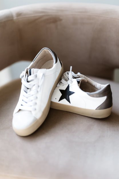 ShuShop: Paula Sneaker - Black Lizard