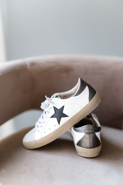 ShuShop: Paula Sneaker - Black Lizard