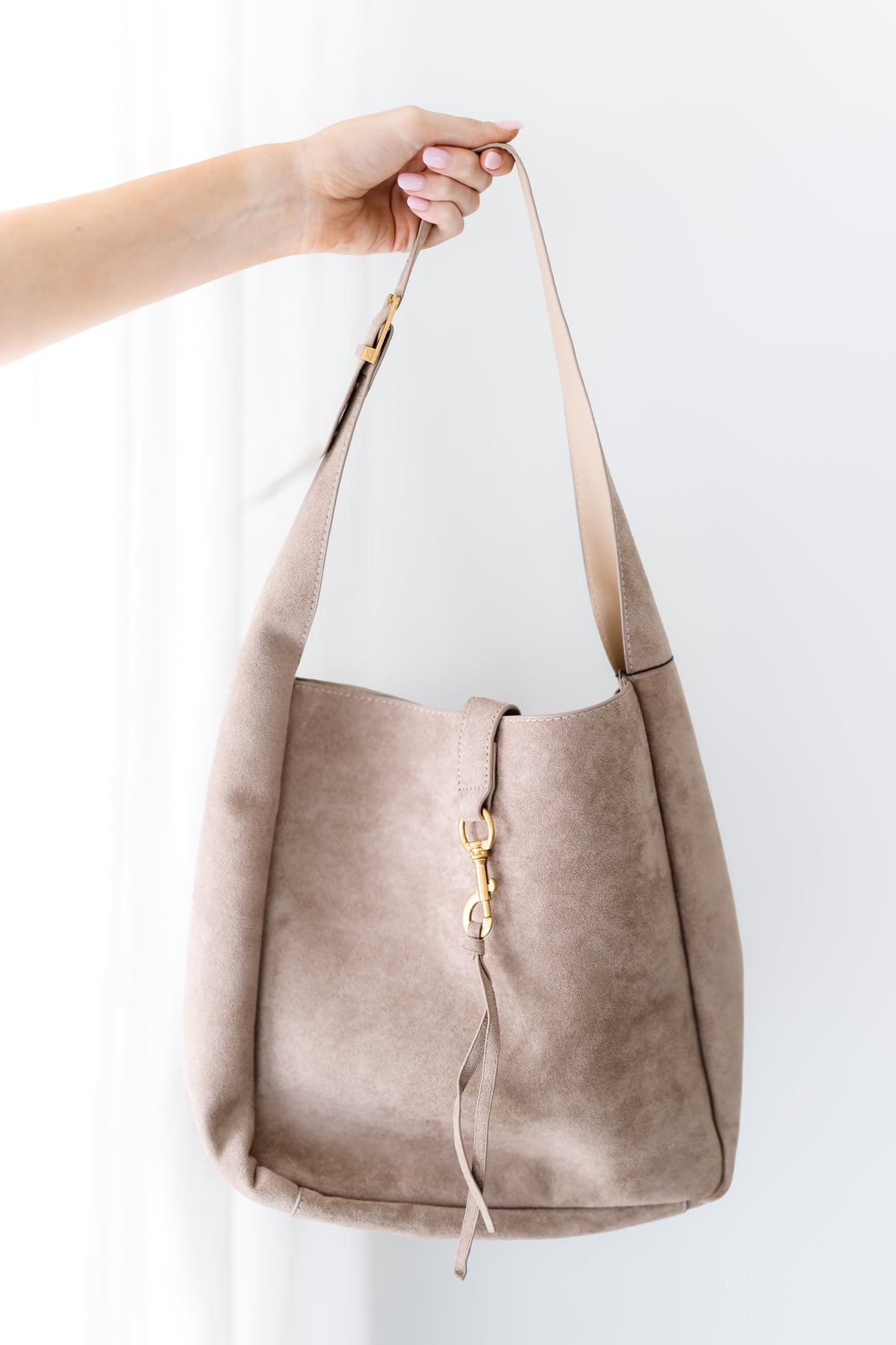 Noa Suede Bag - Taupe