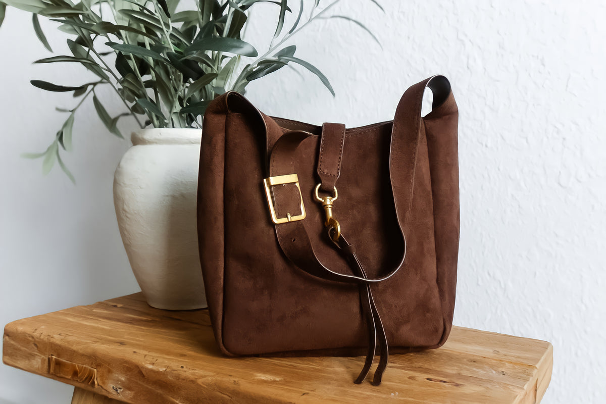 Noa Suede Small Bag - Chocolate