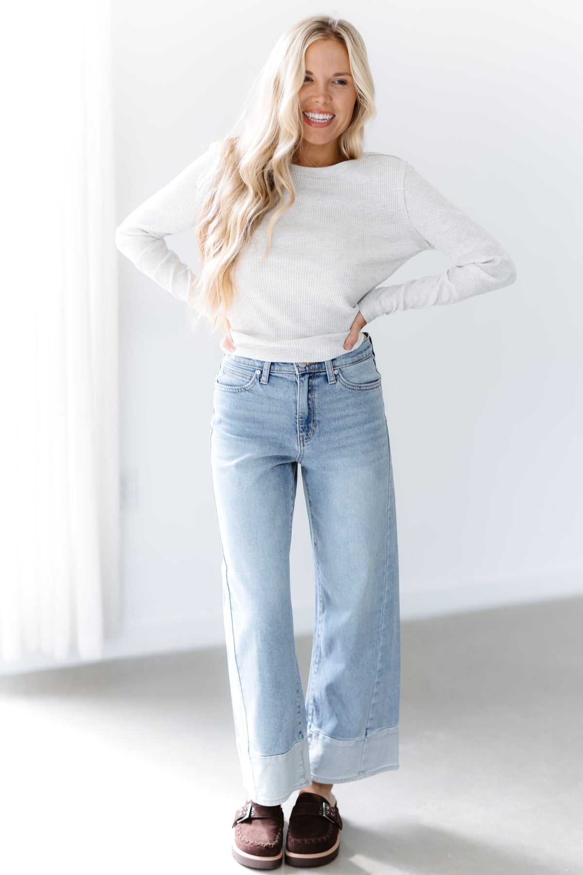 Sutton Two Toned Slim Wide Jeans
