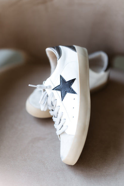 ShuShop: Paula Sneaker - Black Lizard