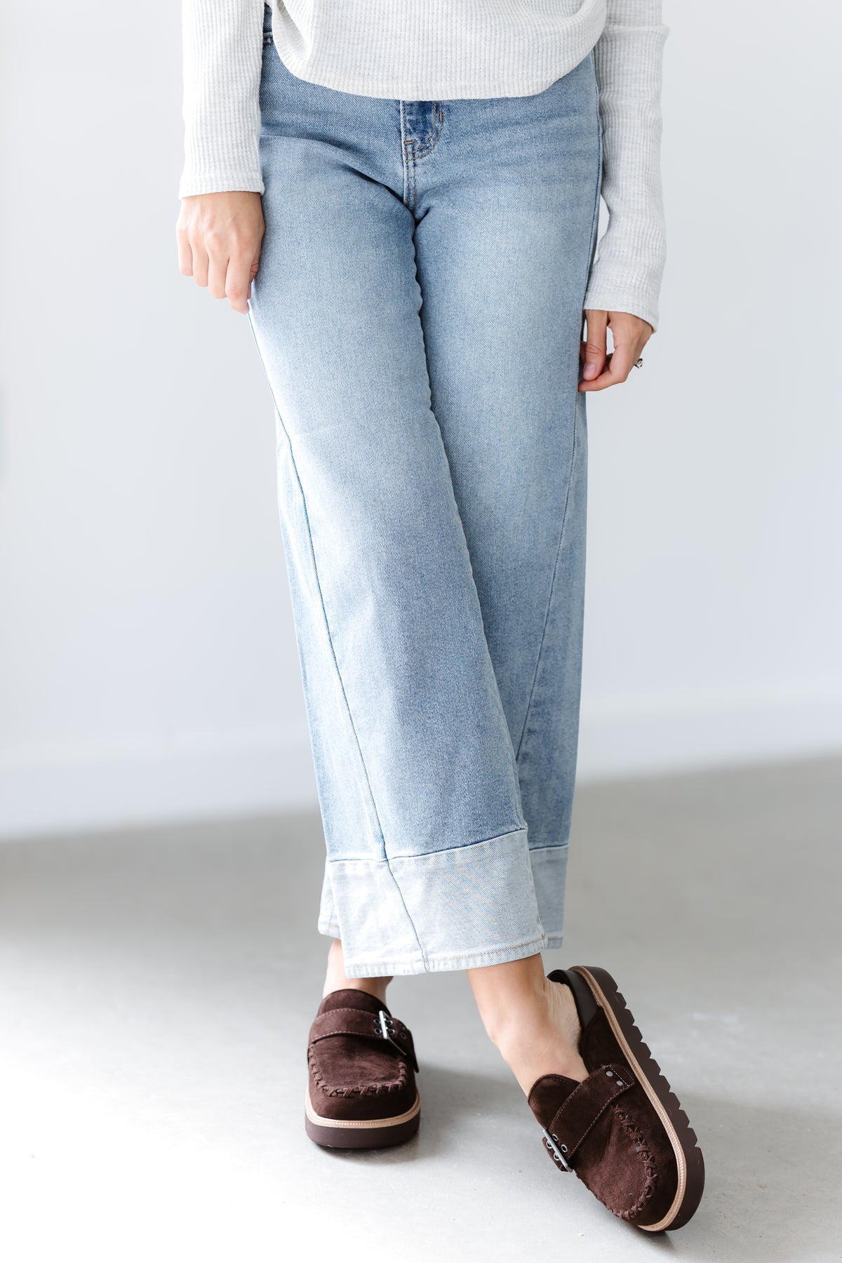 Sutton Two Toned Slim Wide Jeans