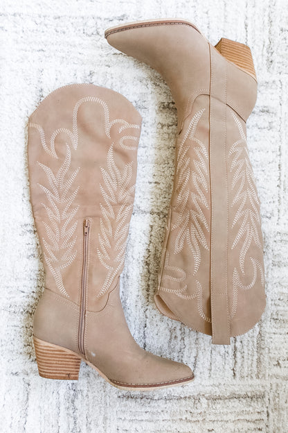 Samara Boot: Cedar Wood