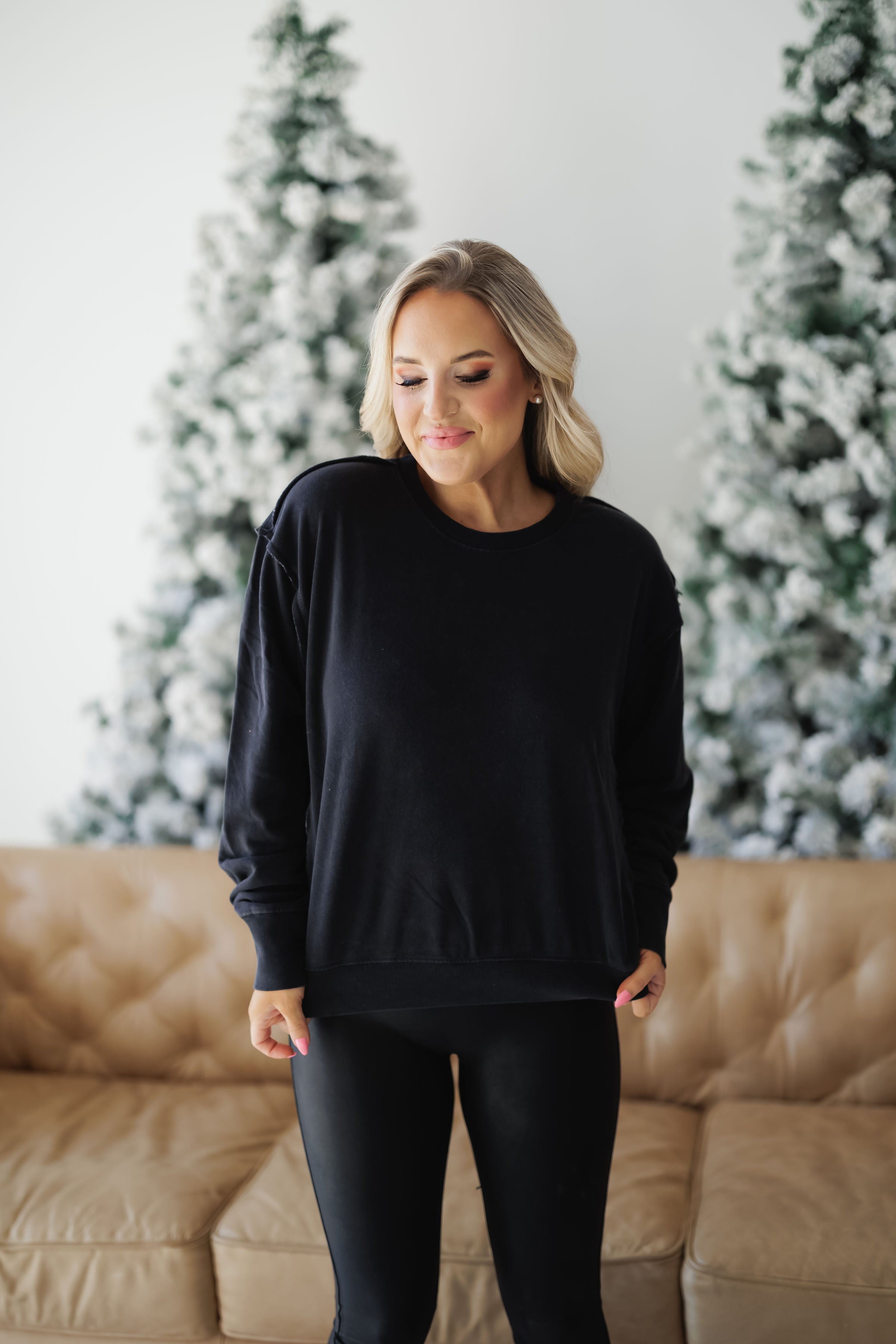 Willa Pullover-Black