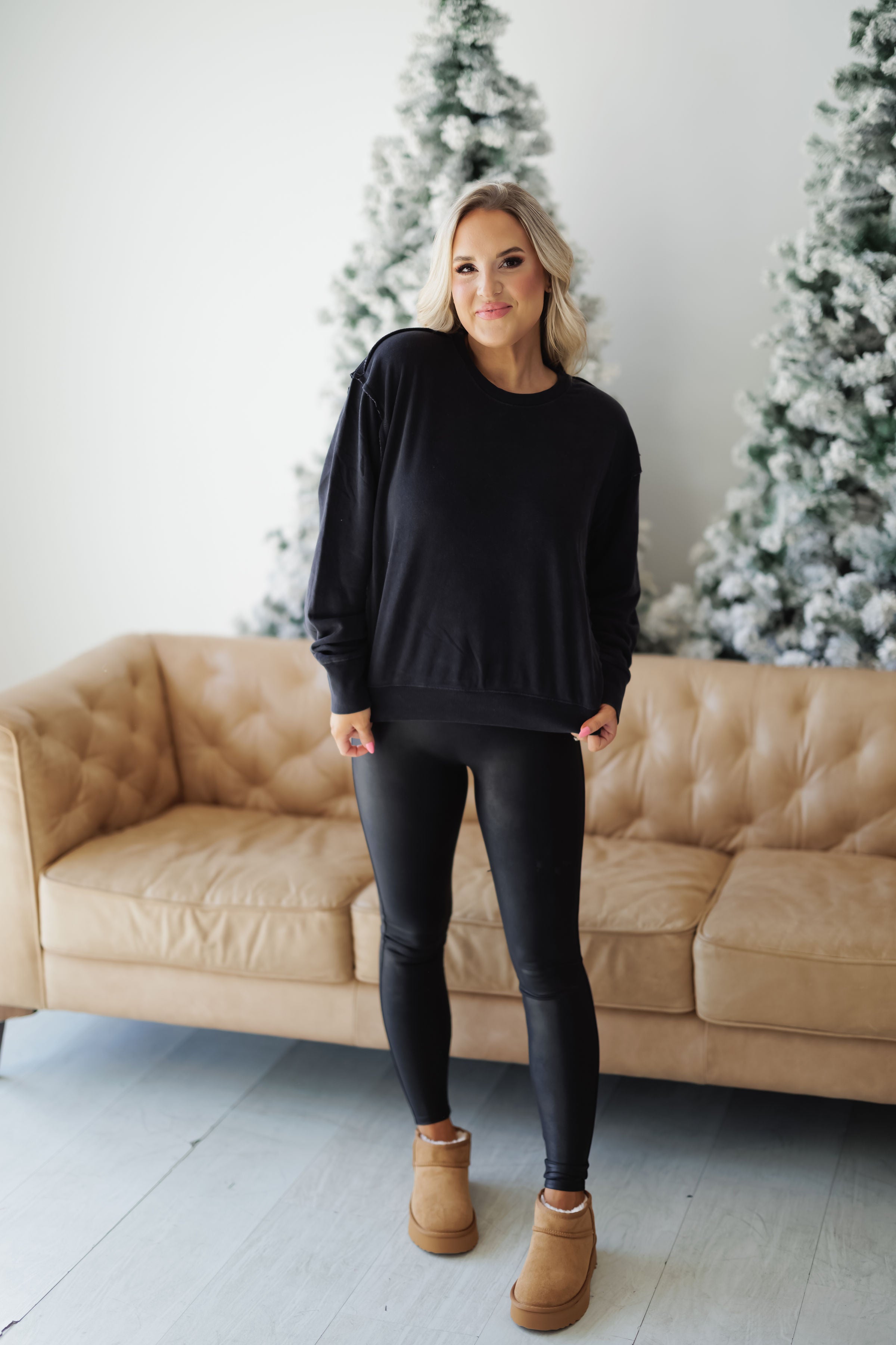 Willa Pullover-Black