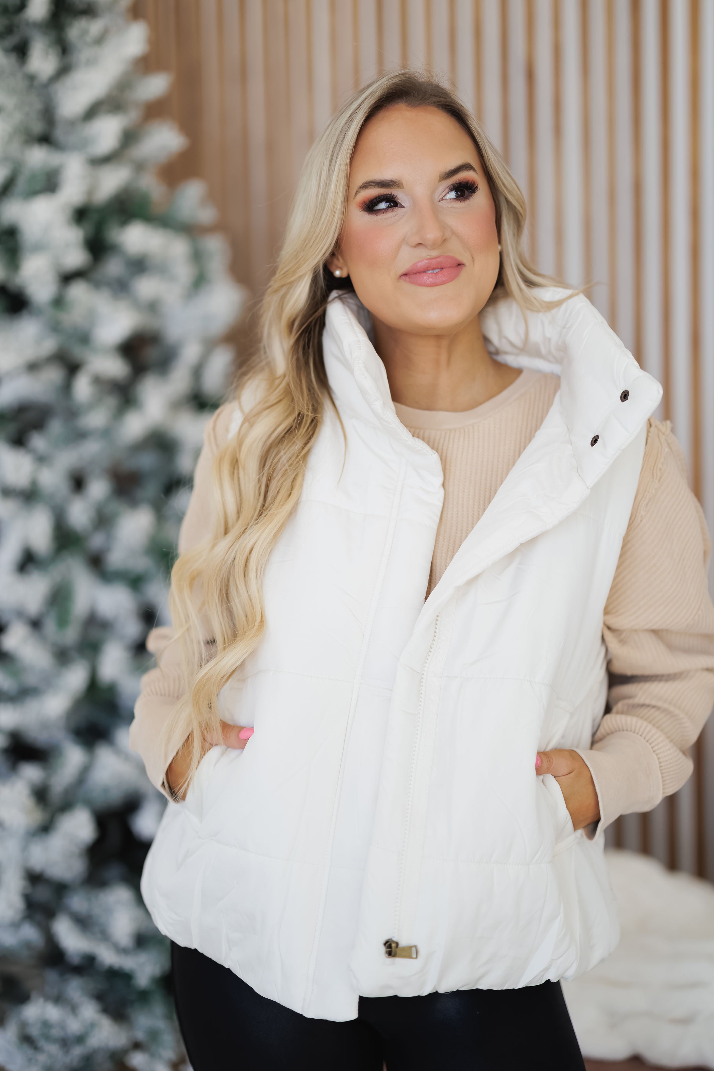 Winter Glow Puffer Vest-Ivory