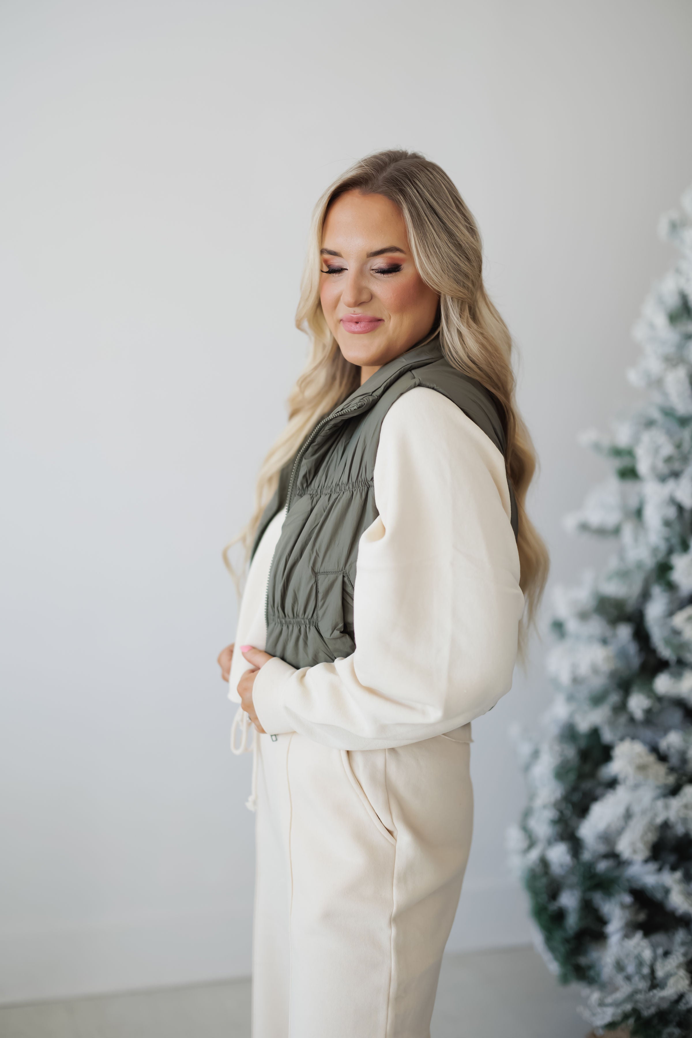 Bridgette Cropped Puffer Vest-Olive