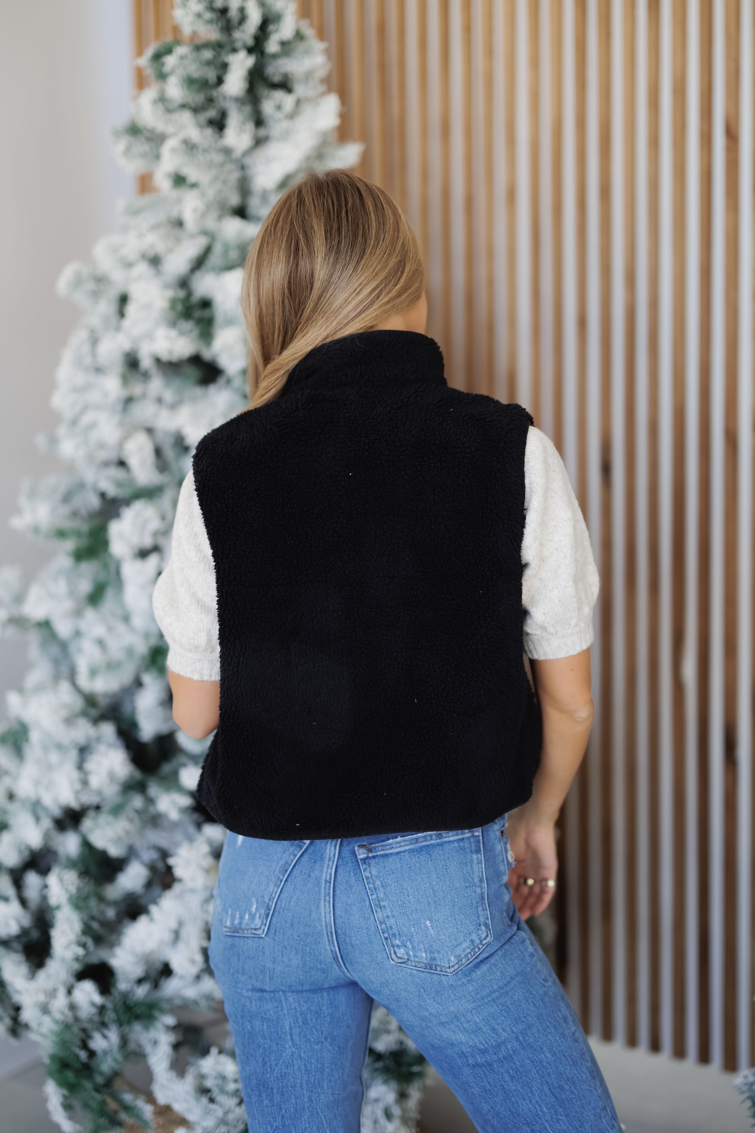 Noel Cozy Vest- Black