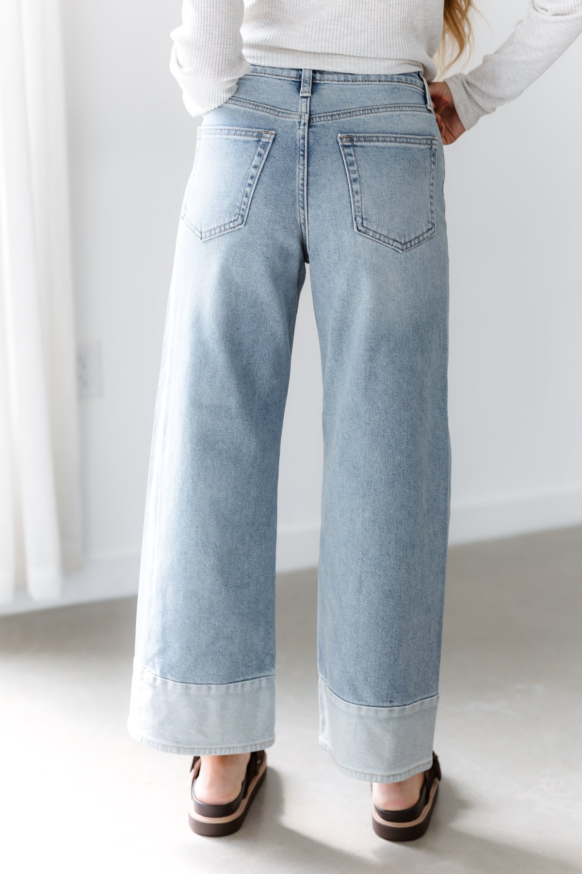 Sutton Two Toned Slim Wide Jeans