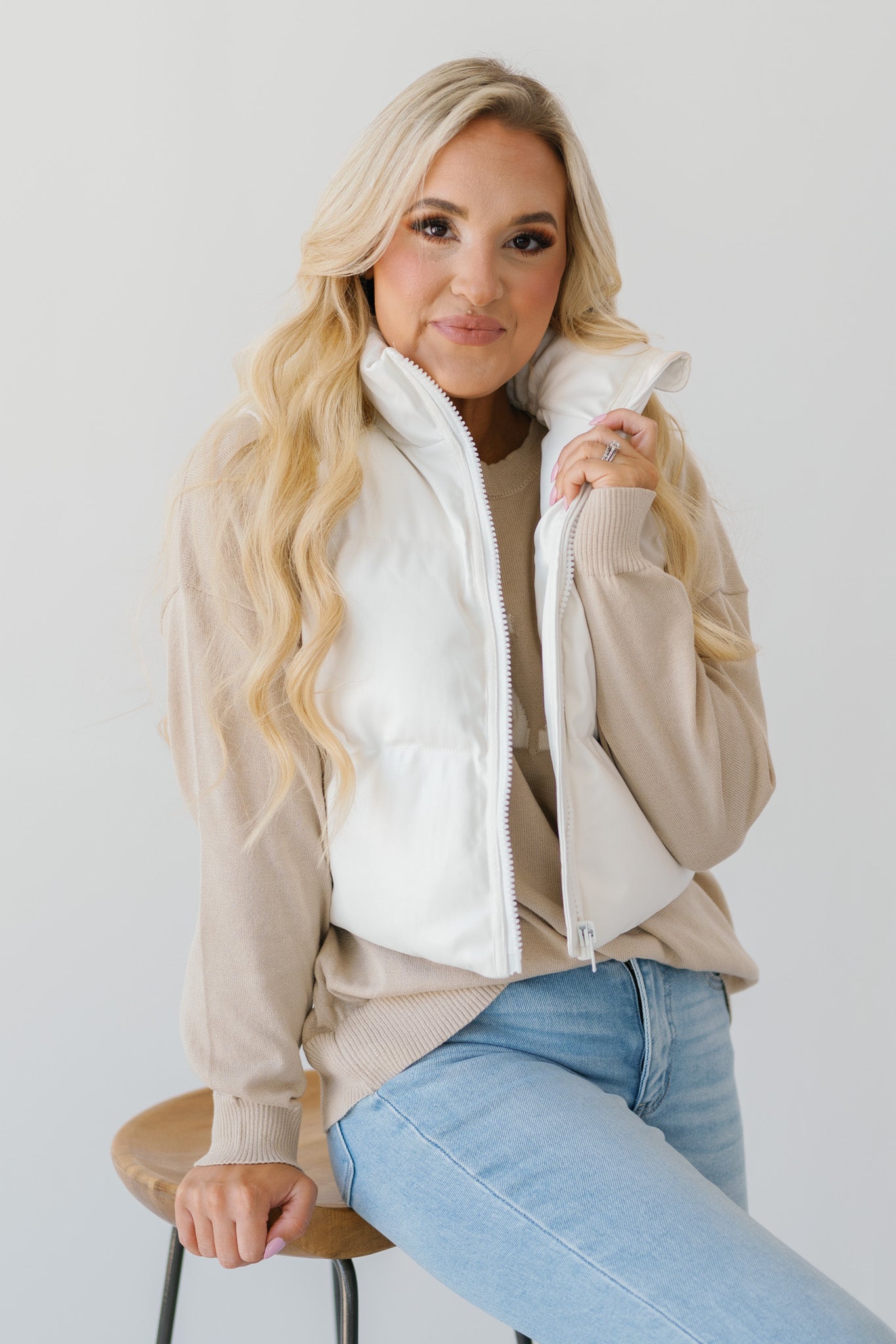 Cool Front Puffer Vest-White