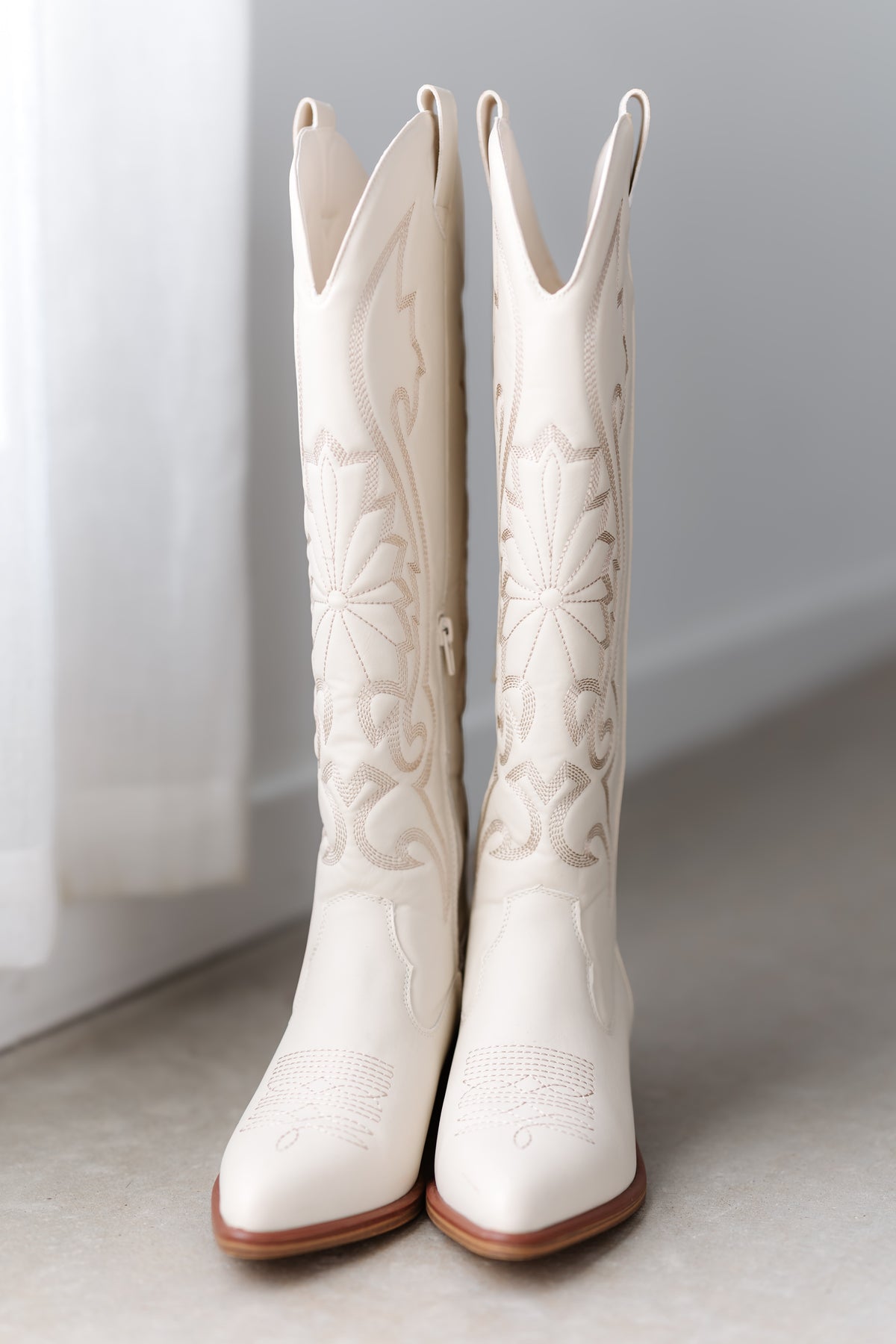 MIA: Kolt Western Boot - Ivory
