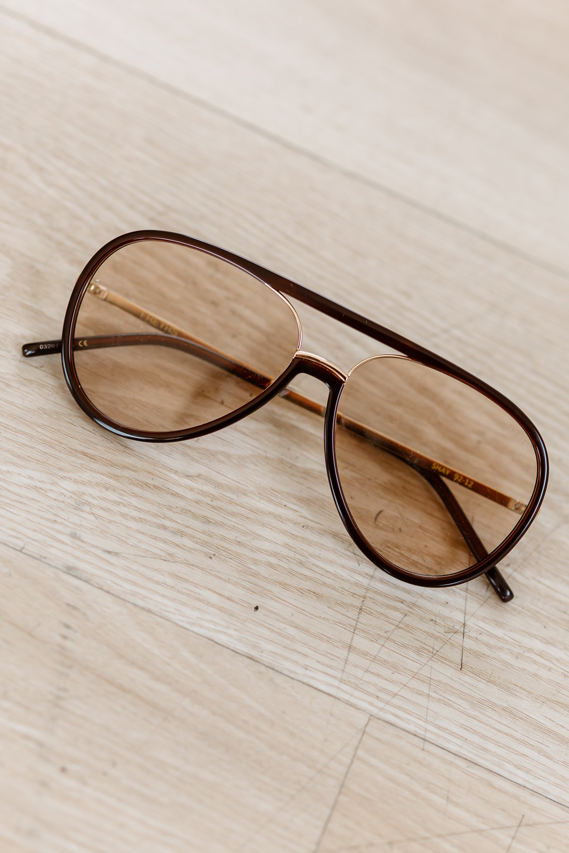 FREYRS: Shay Aviator Sunglasses - Chocolate