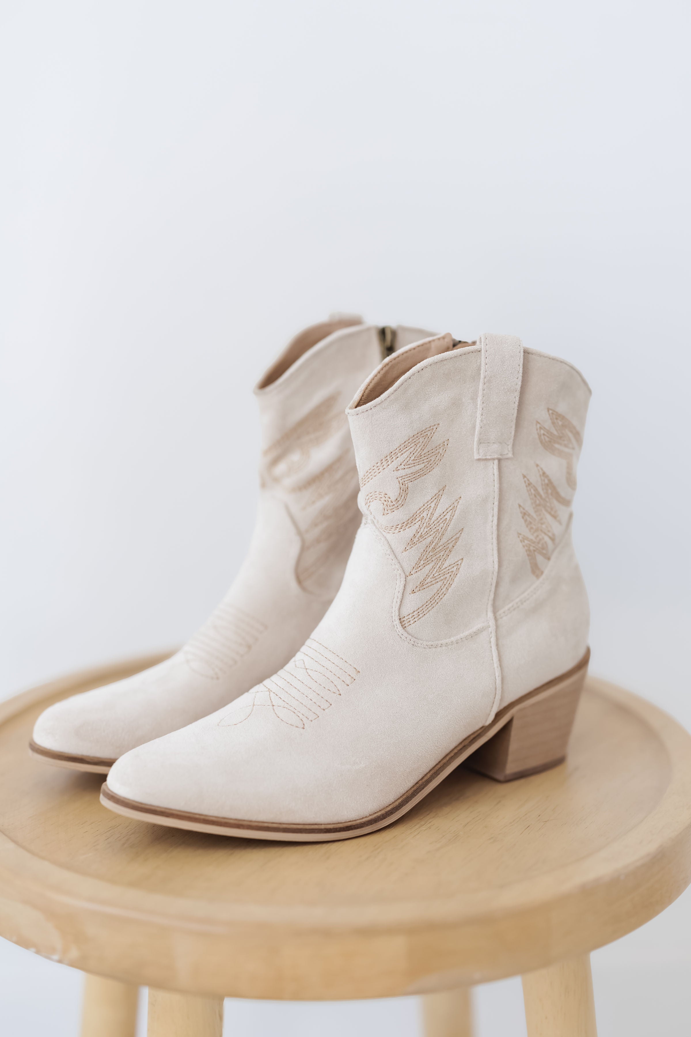 Mi.iM: Casey Boots - Beige