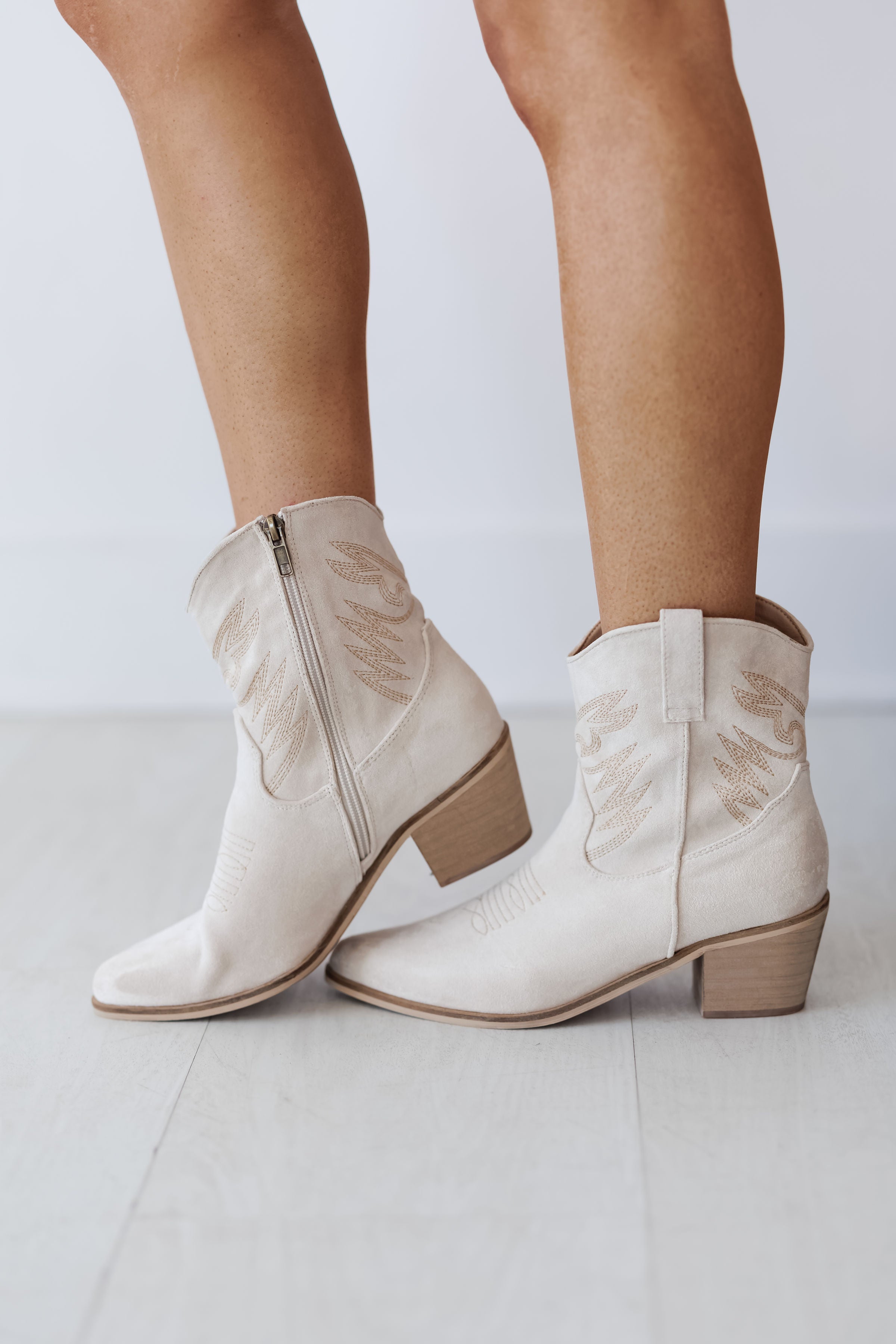 Mi.iM: Casey Boots - Beige