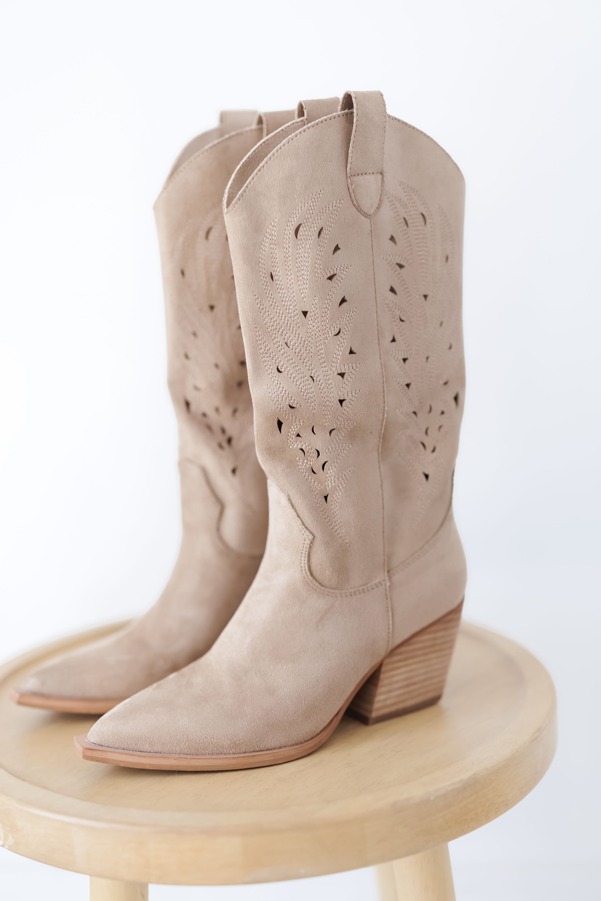 Mi.iM: Olivia Western Boots - Beige