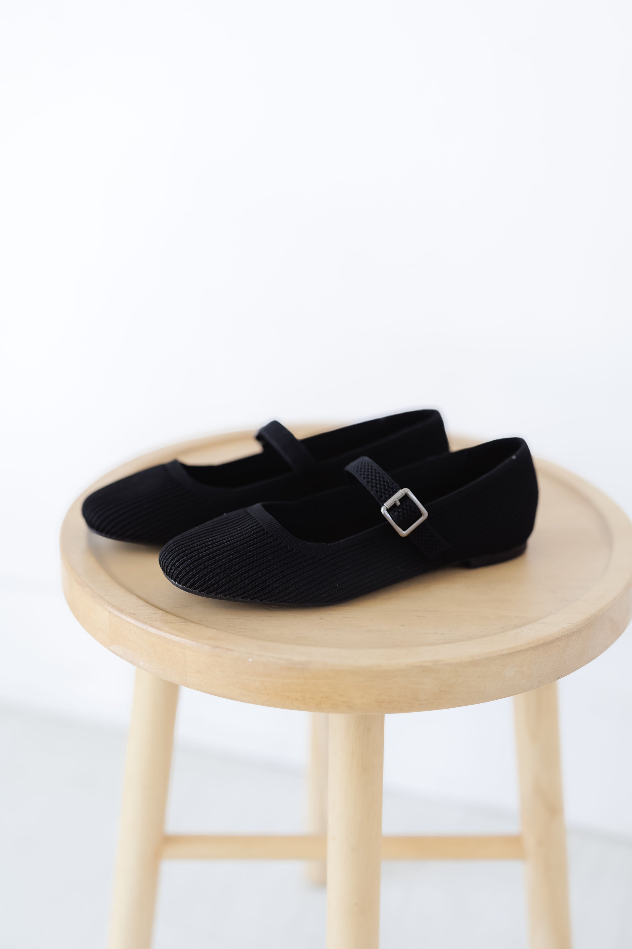 Mia: Brita Mary Jane Flat - Black Knit