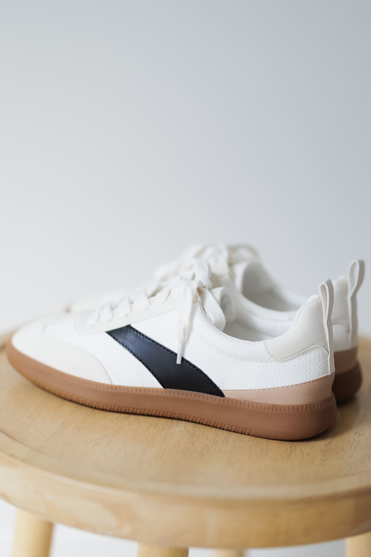 Matisse: Wylder Sneaker - White/Multi - FINAL SALE