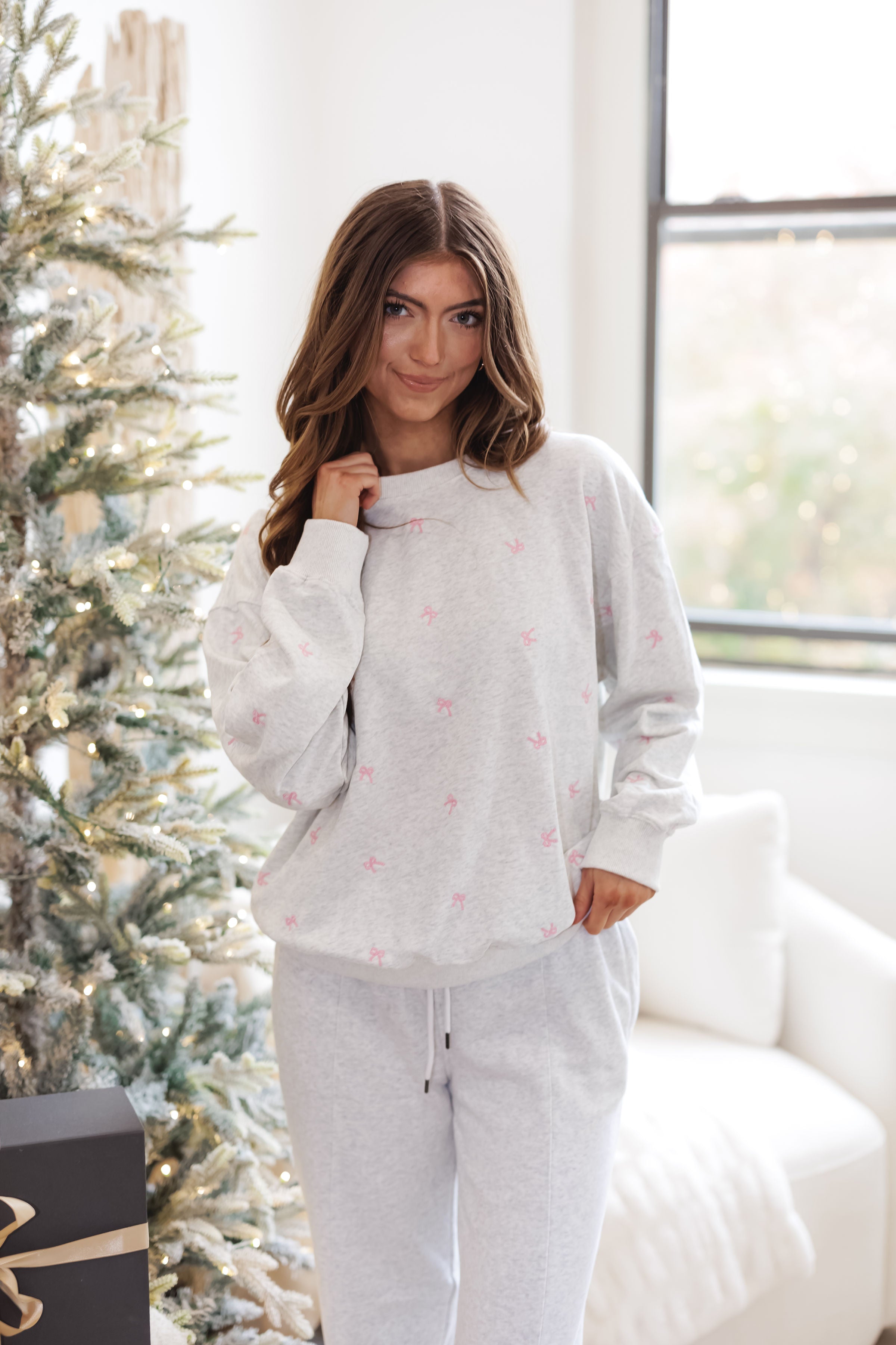 Tie A Ribbon Sweatshirt -Grey/Pink