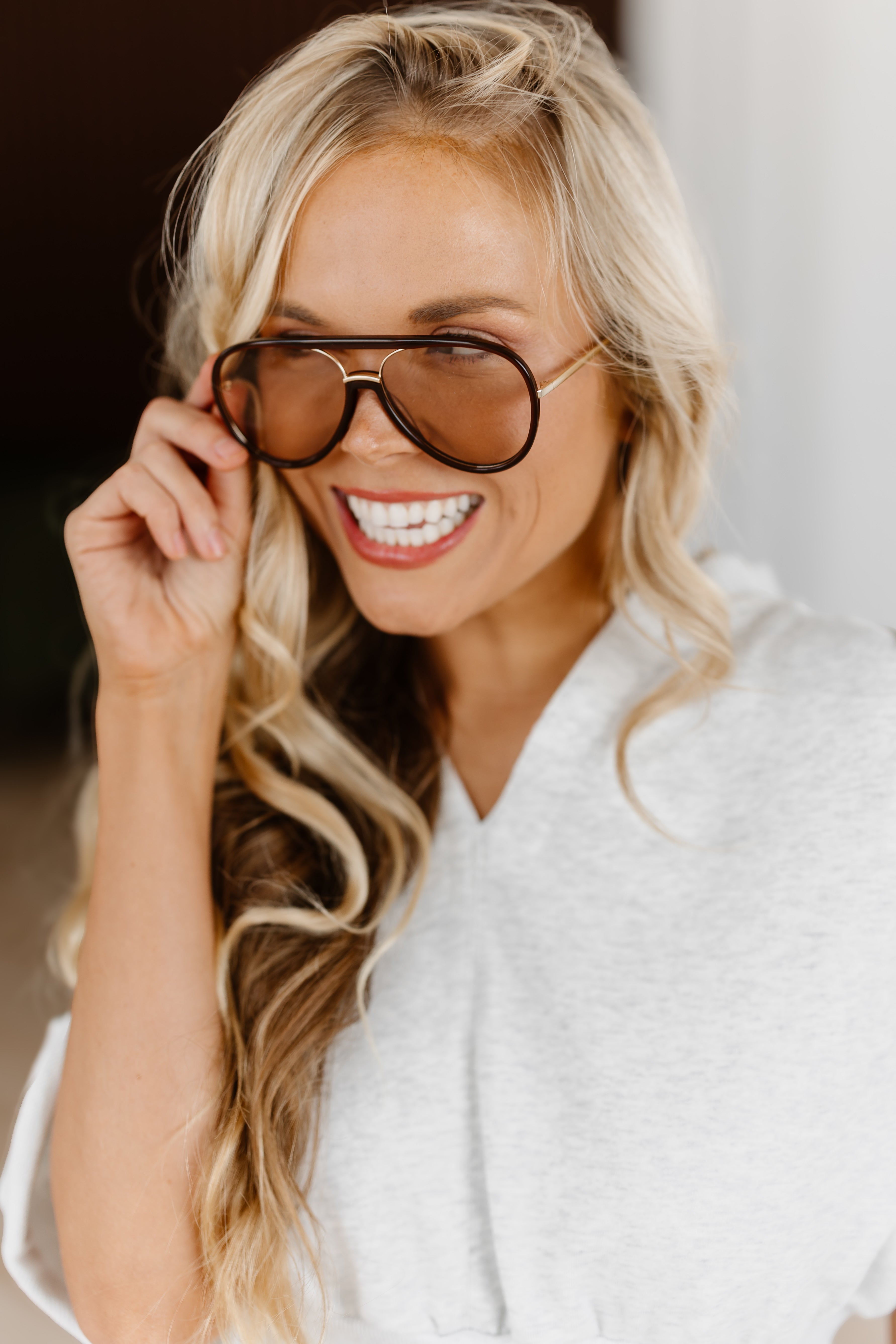FREYRS: Shay Aviator Sunglasses - Chocolate