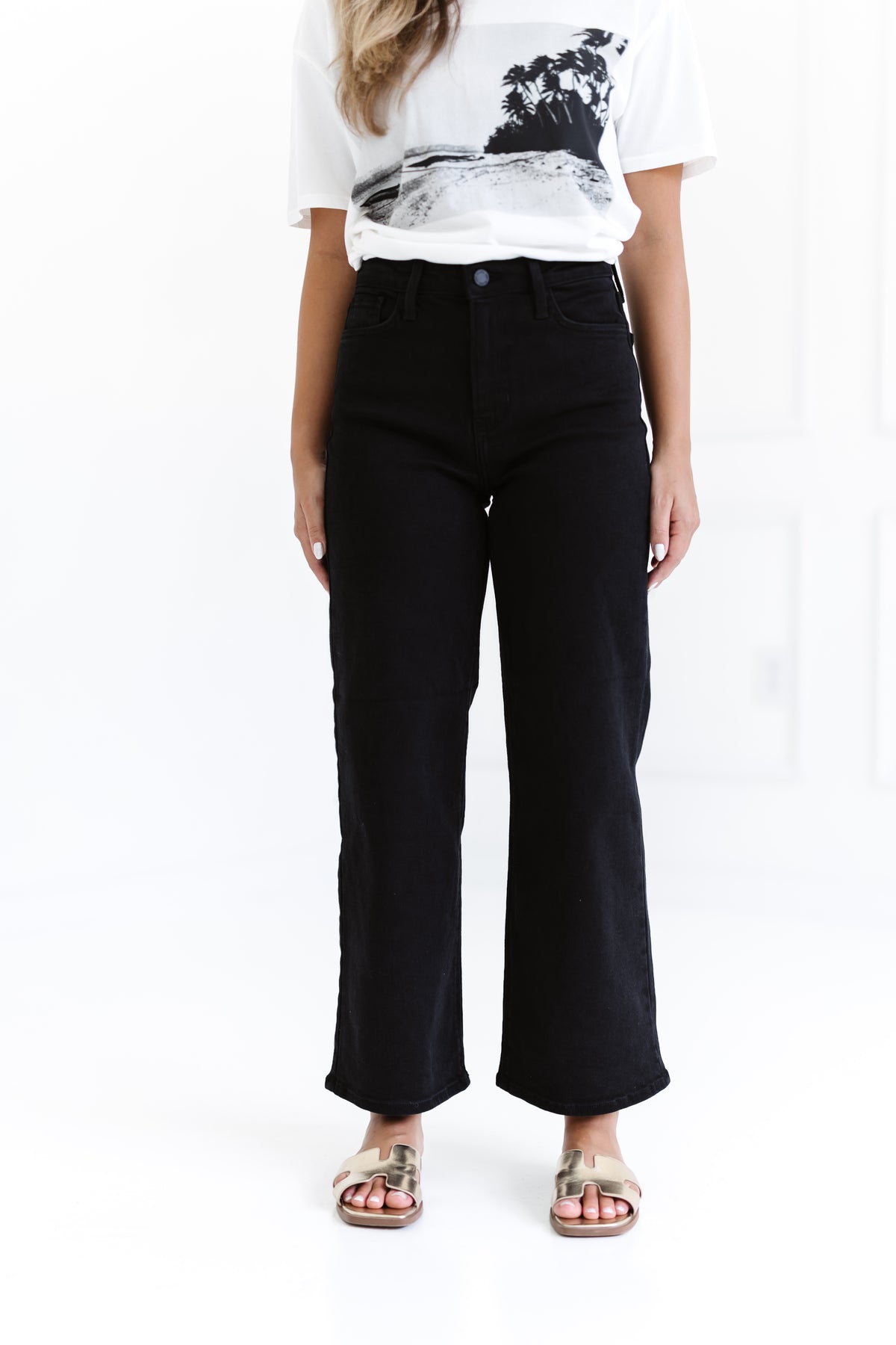 Finn HR Wide Leg Jeans