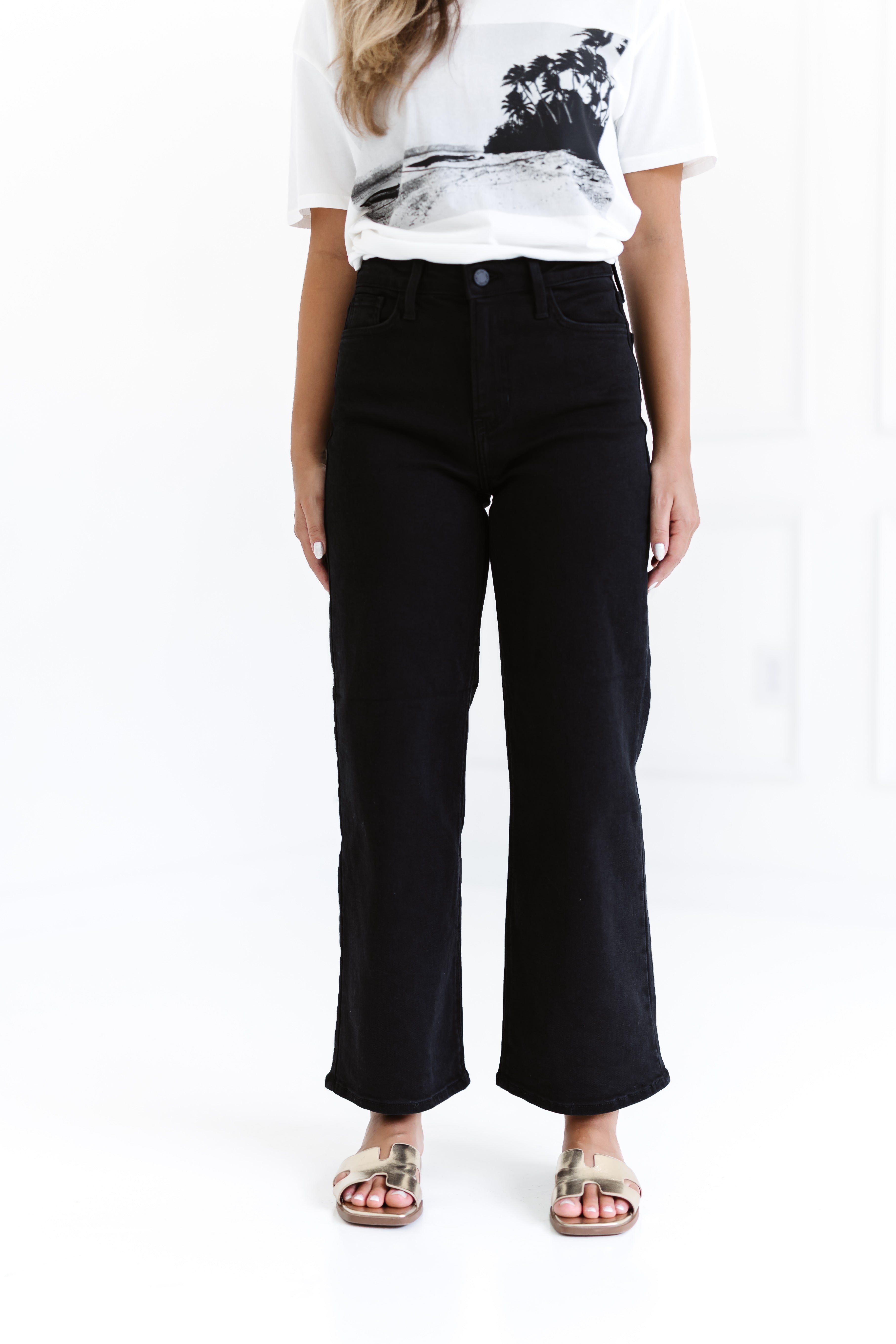 Finn HR Wide Leg Jeans