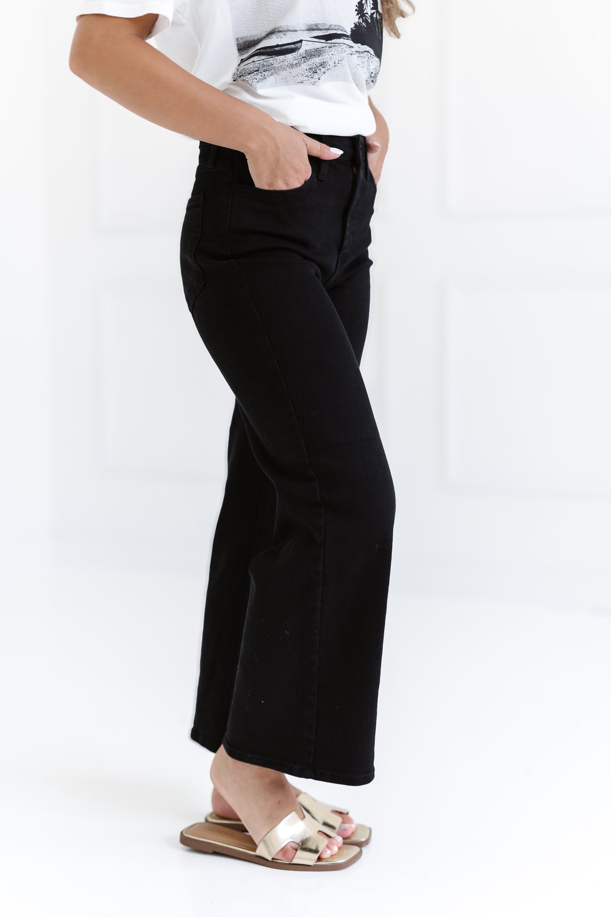 Finn HR Wide Leg Jeans