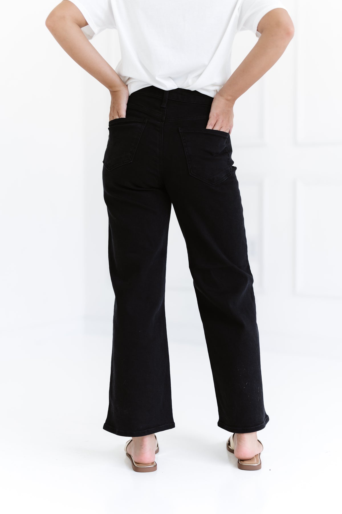 Finn HR Wide Leg Jeans