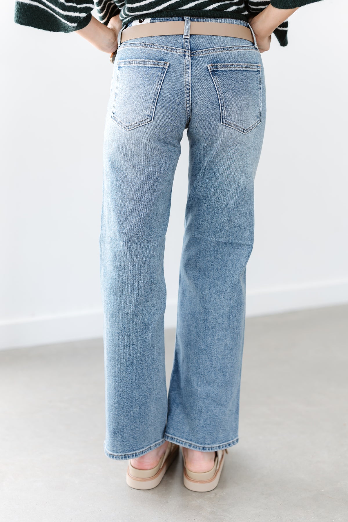 Jace Relaxed Stretch Straight Jeans