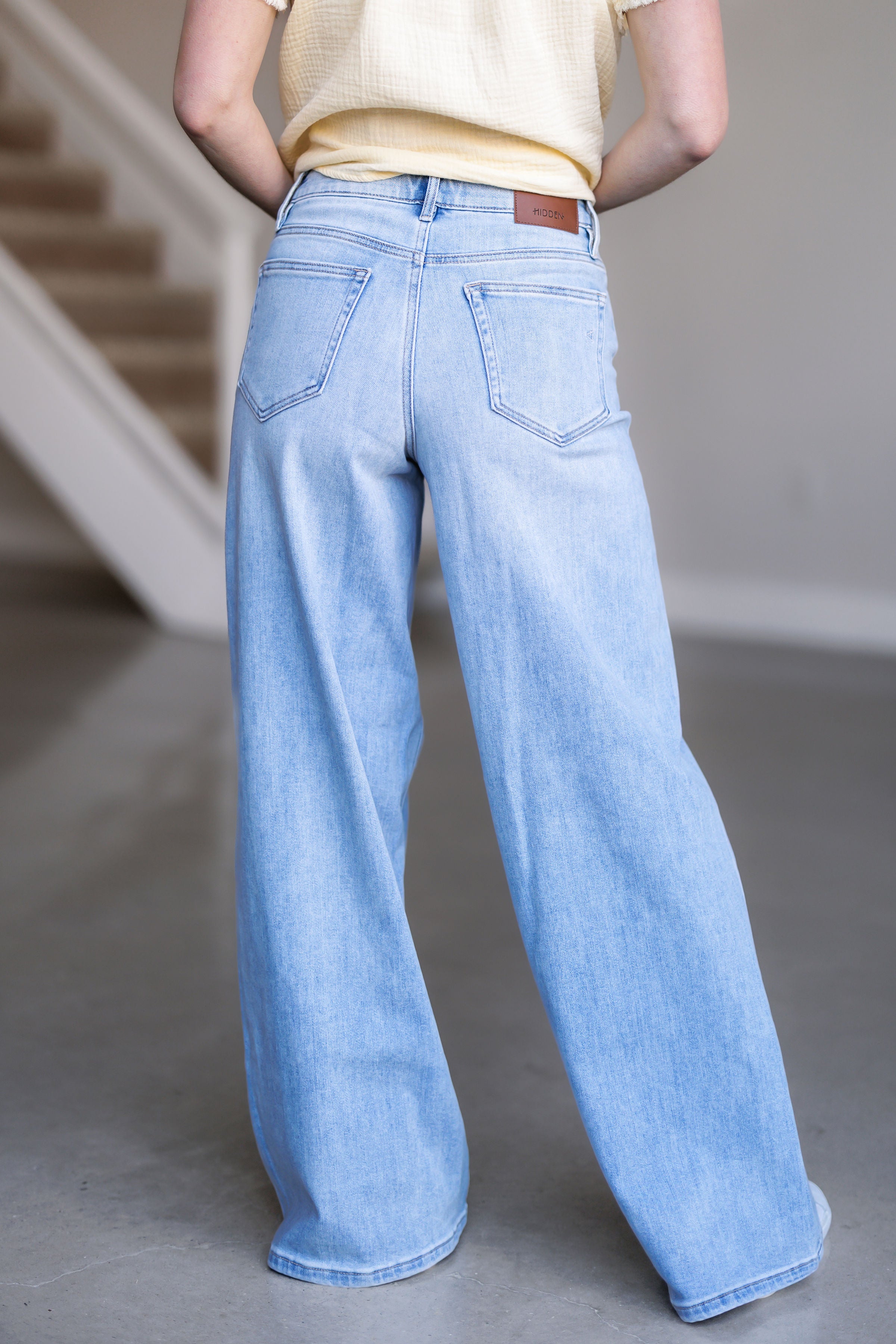 Tye HR Super Wide Leg Jeans