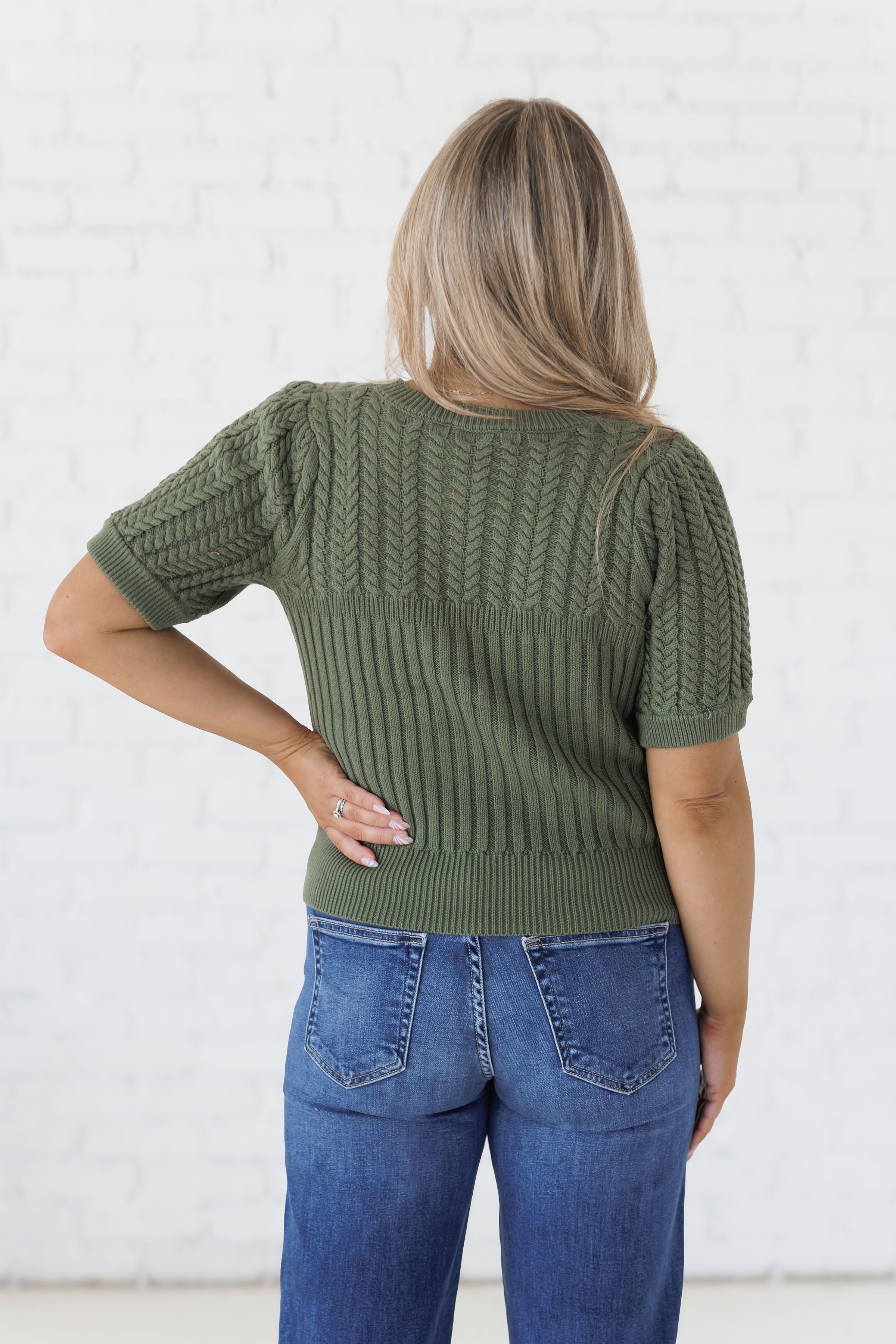 Lead The Way Sweater - Olive