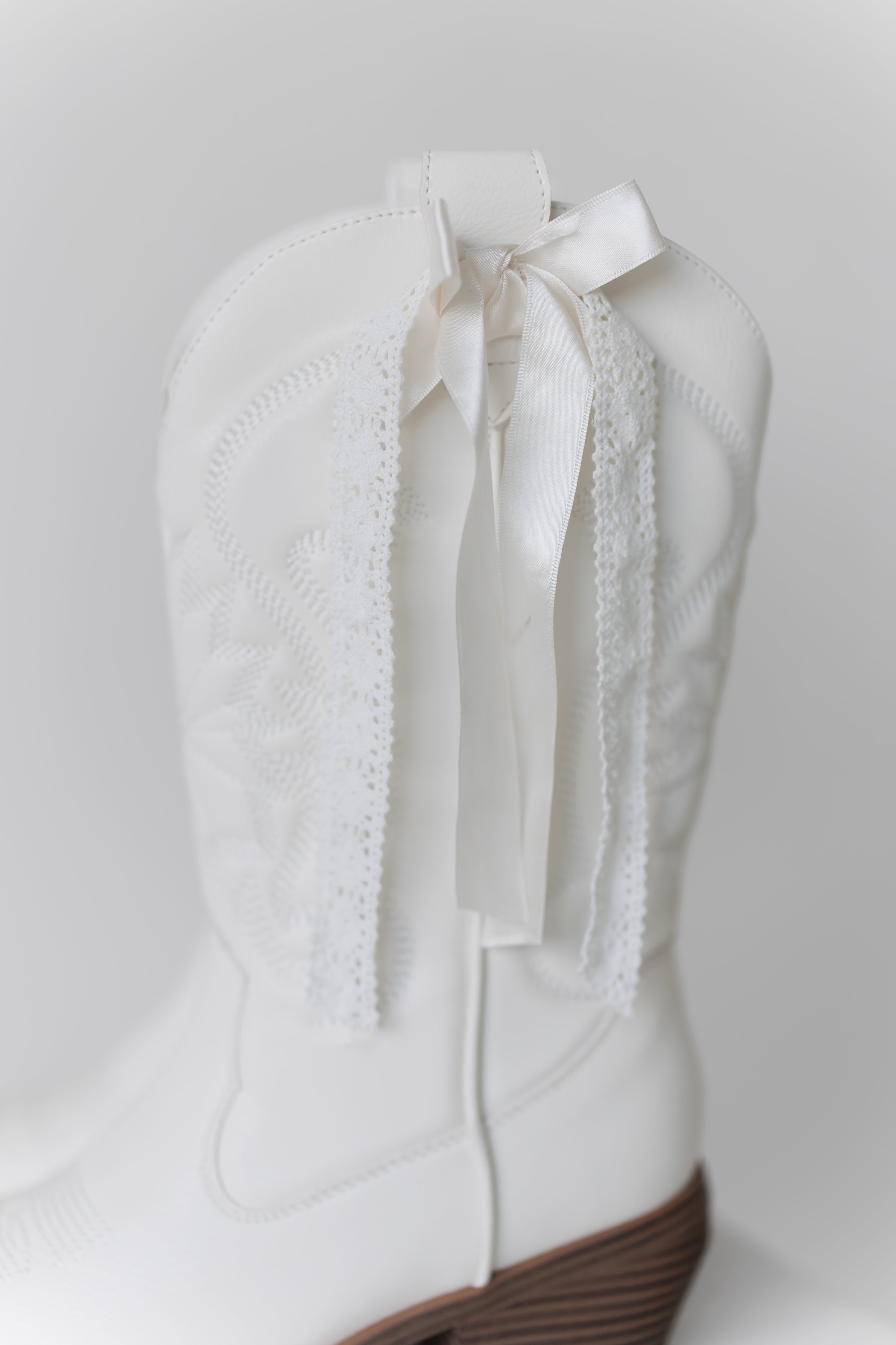 MIA: Lucilla Boot - White