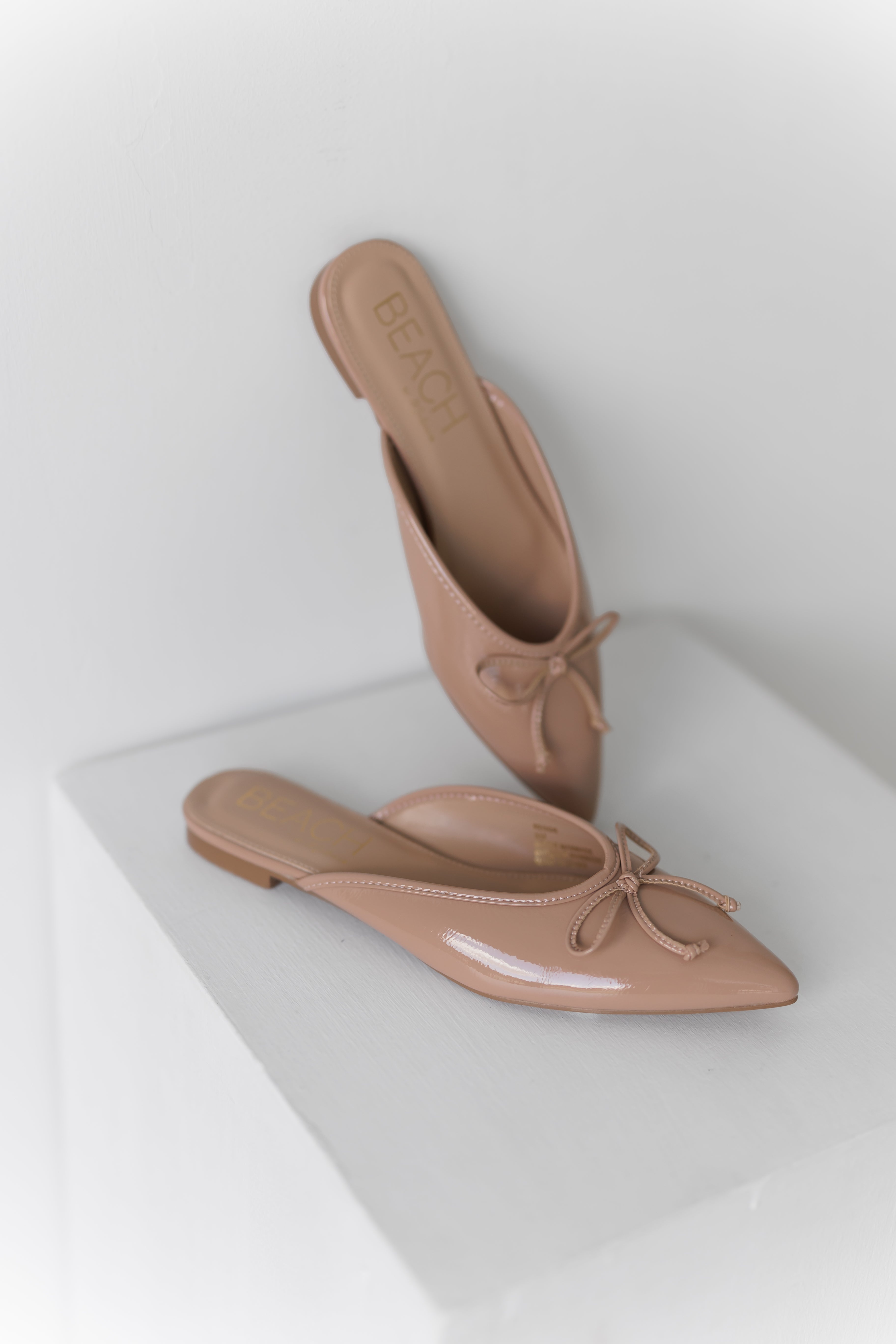 Matisse: Reggie Flat Mule - Nude