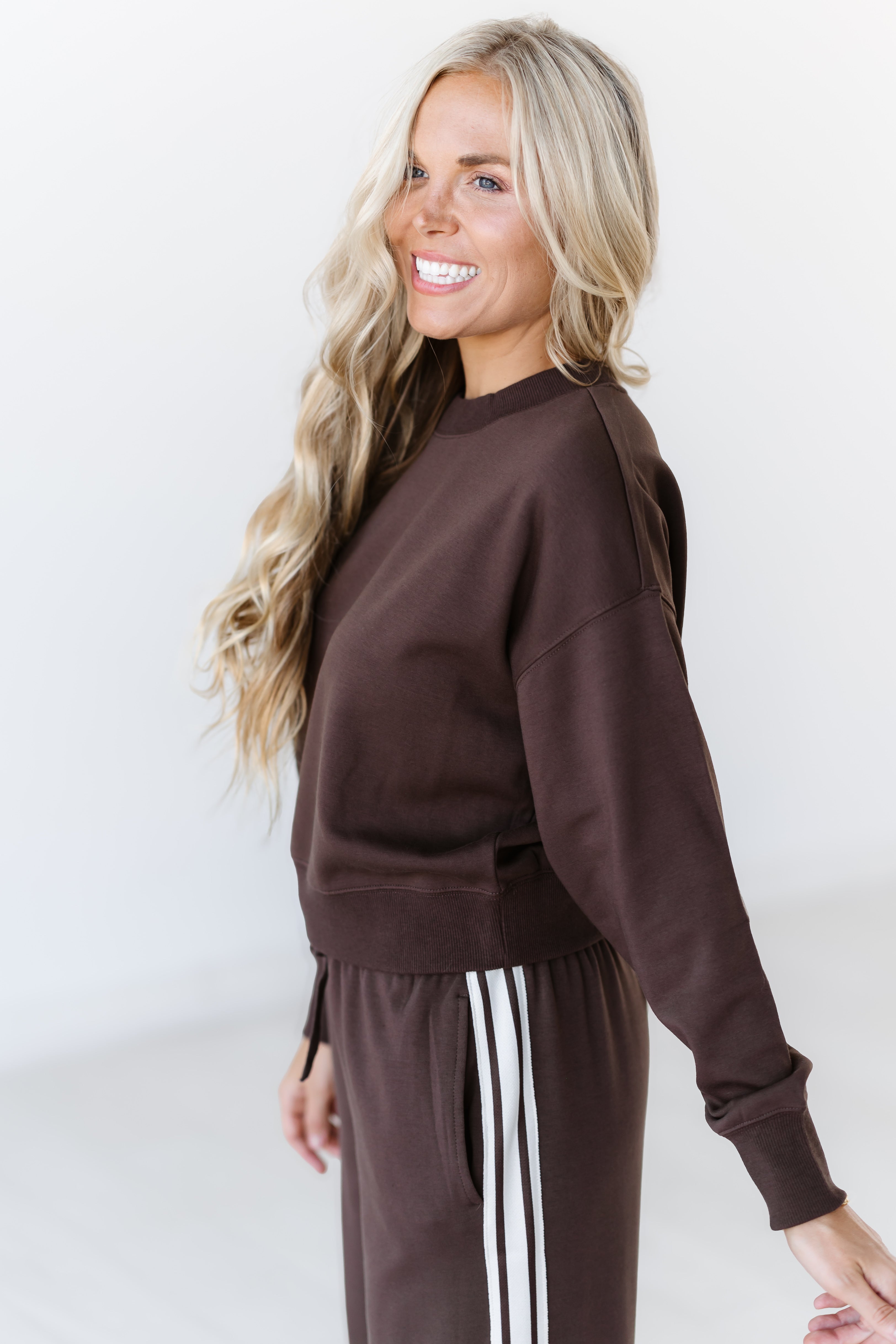 [Z Supply] Rise And Go Sweatshirt - Dark Chocolate