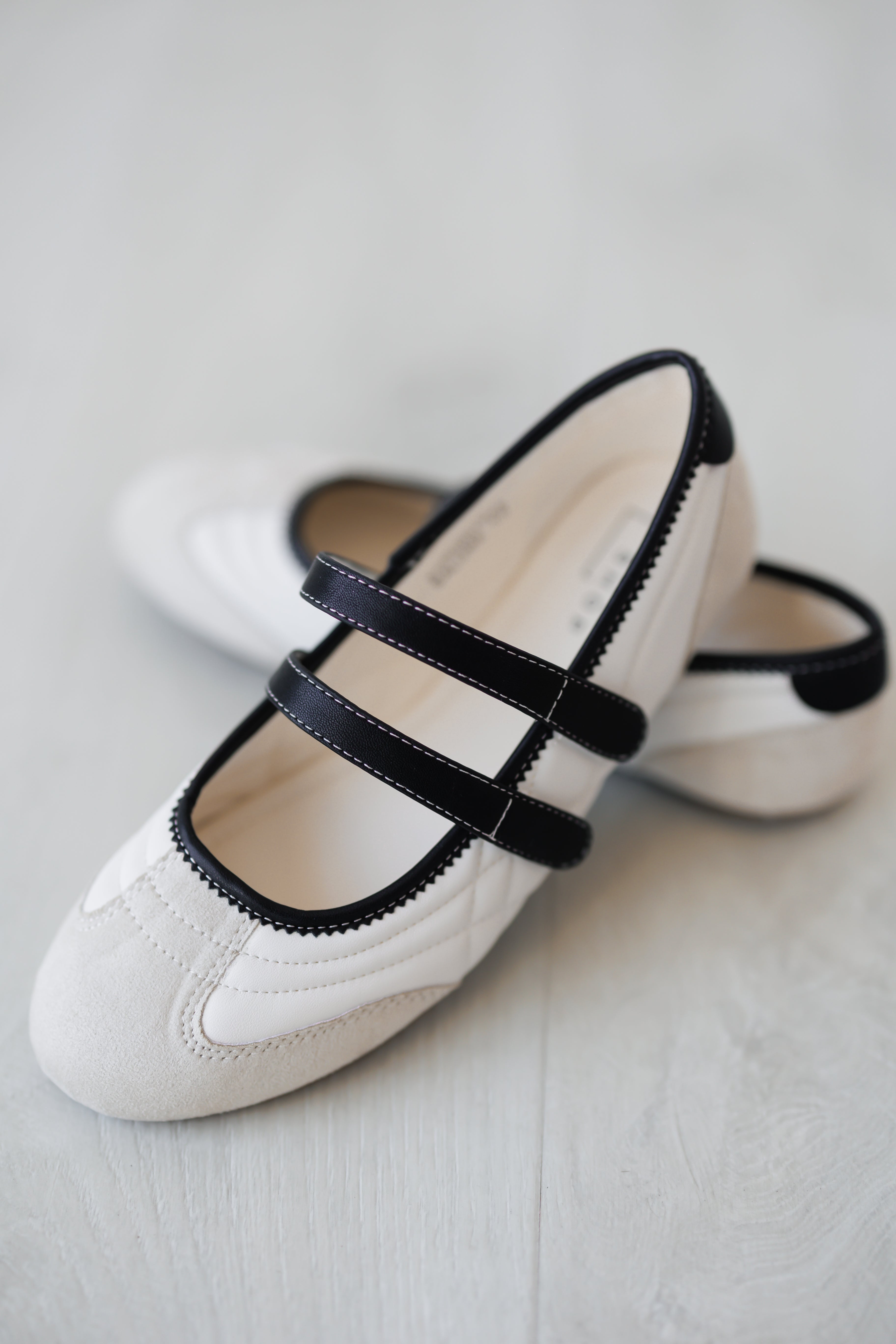 ShuShop: Salome Flat - Bone