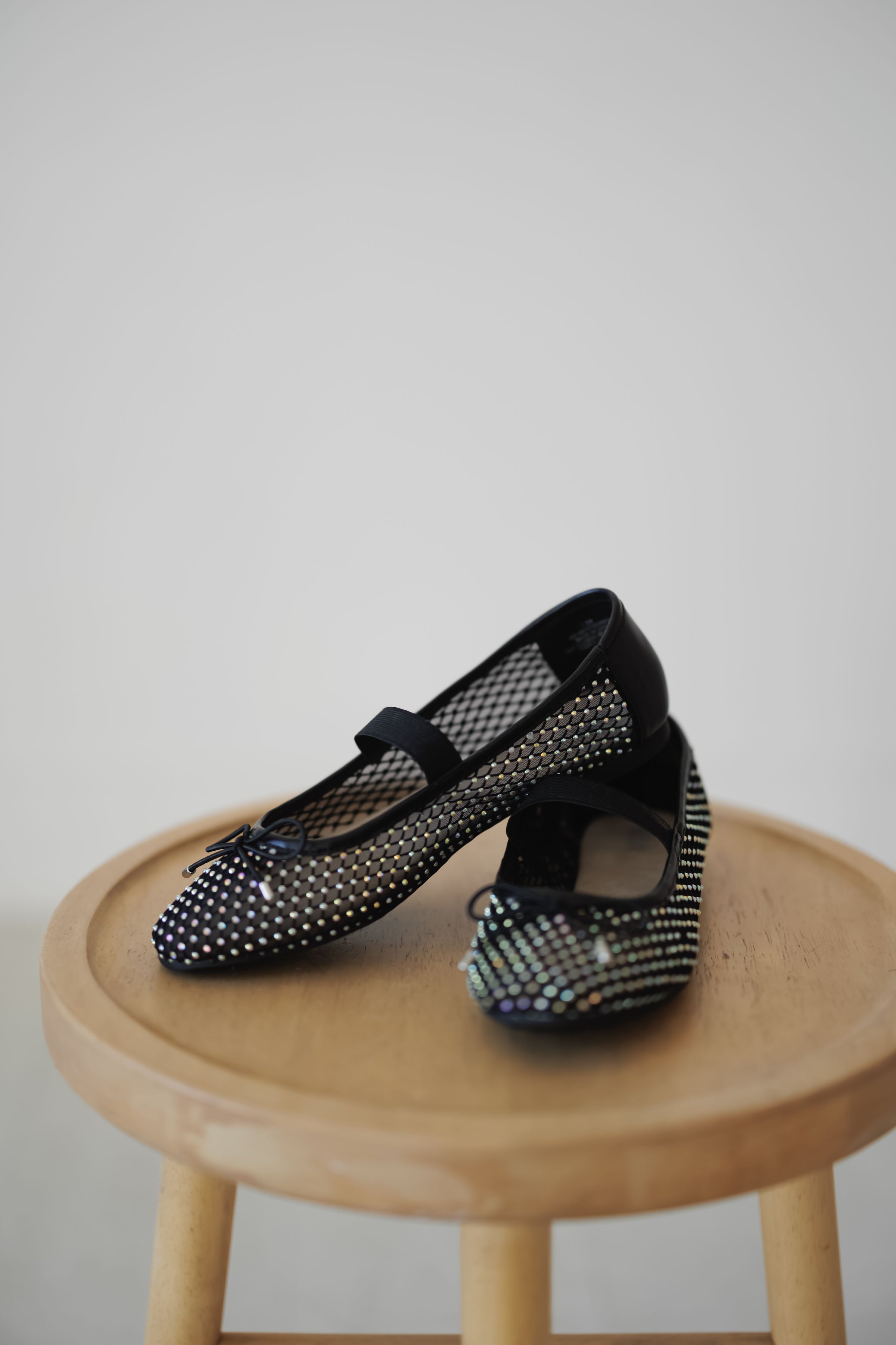 Mia: Unica Flat - Black Mesh