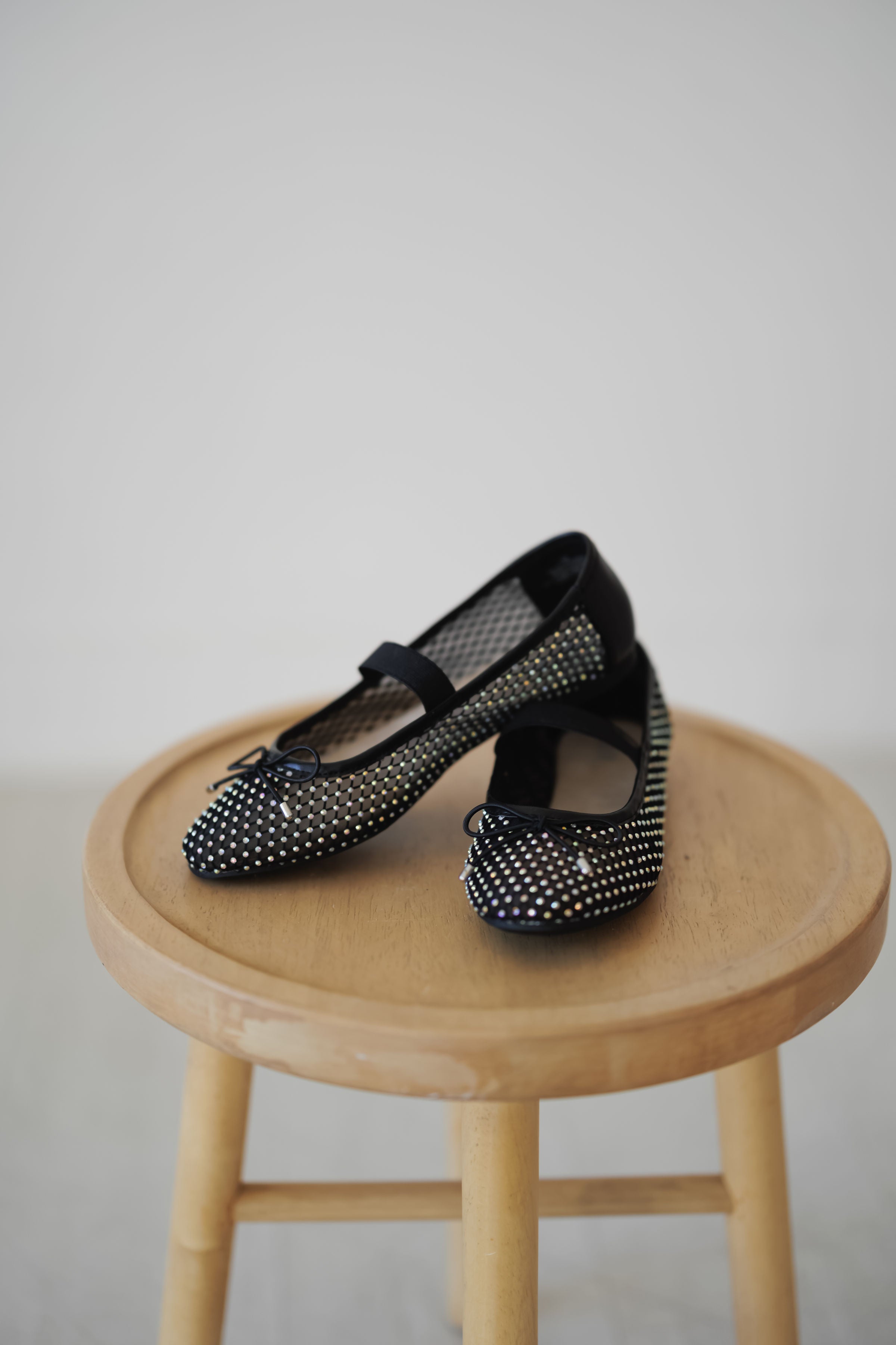 Mia: Unica Flat - Black Mesh