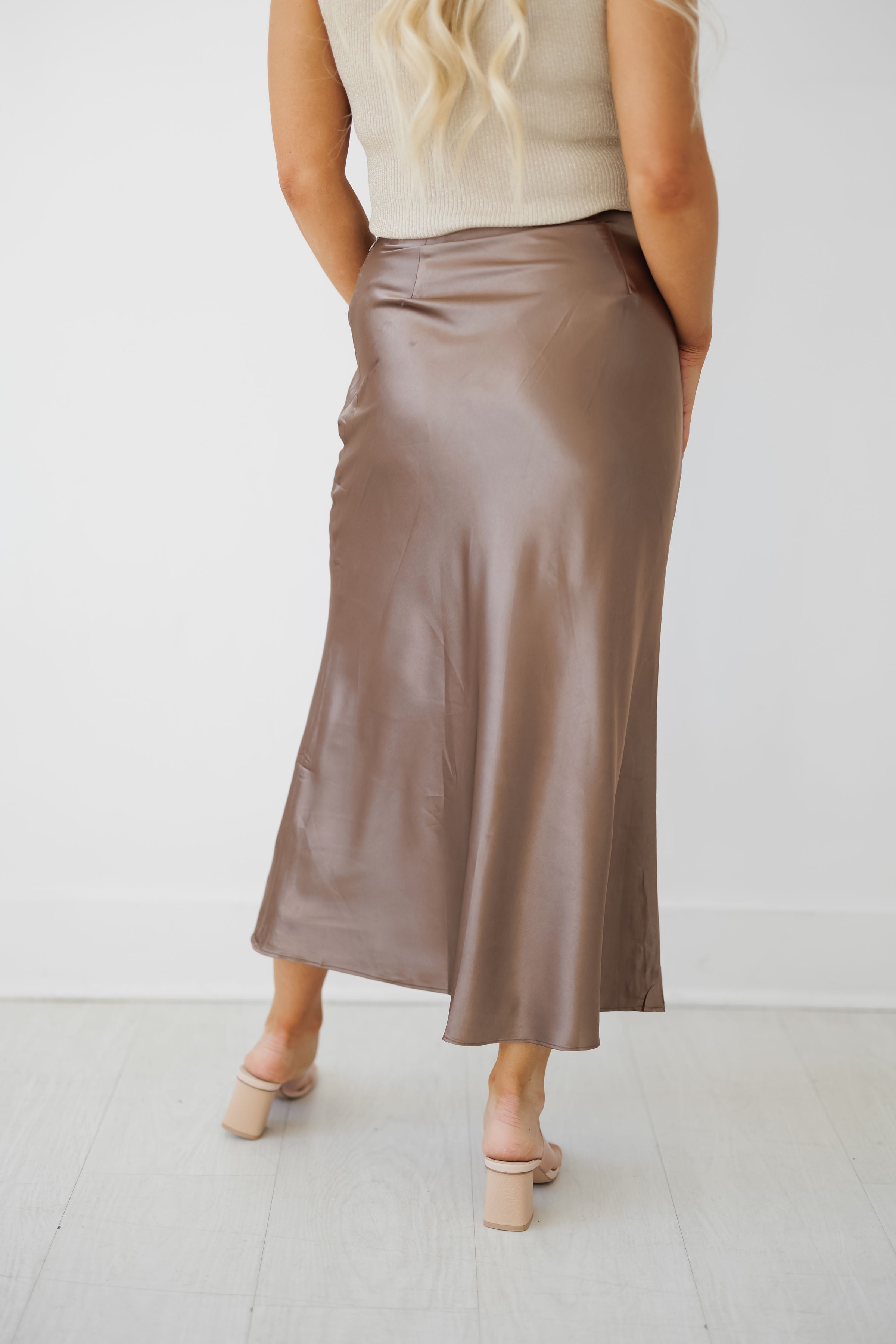 Walk In Style Skirt - Bronze