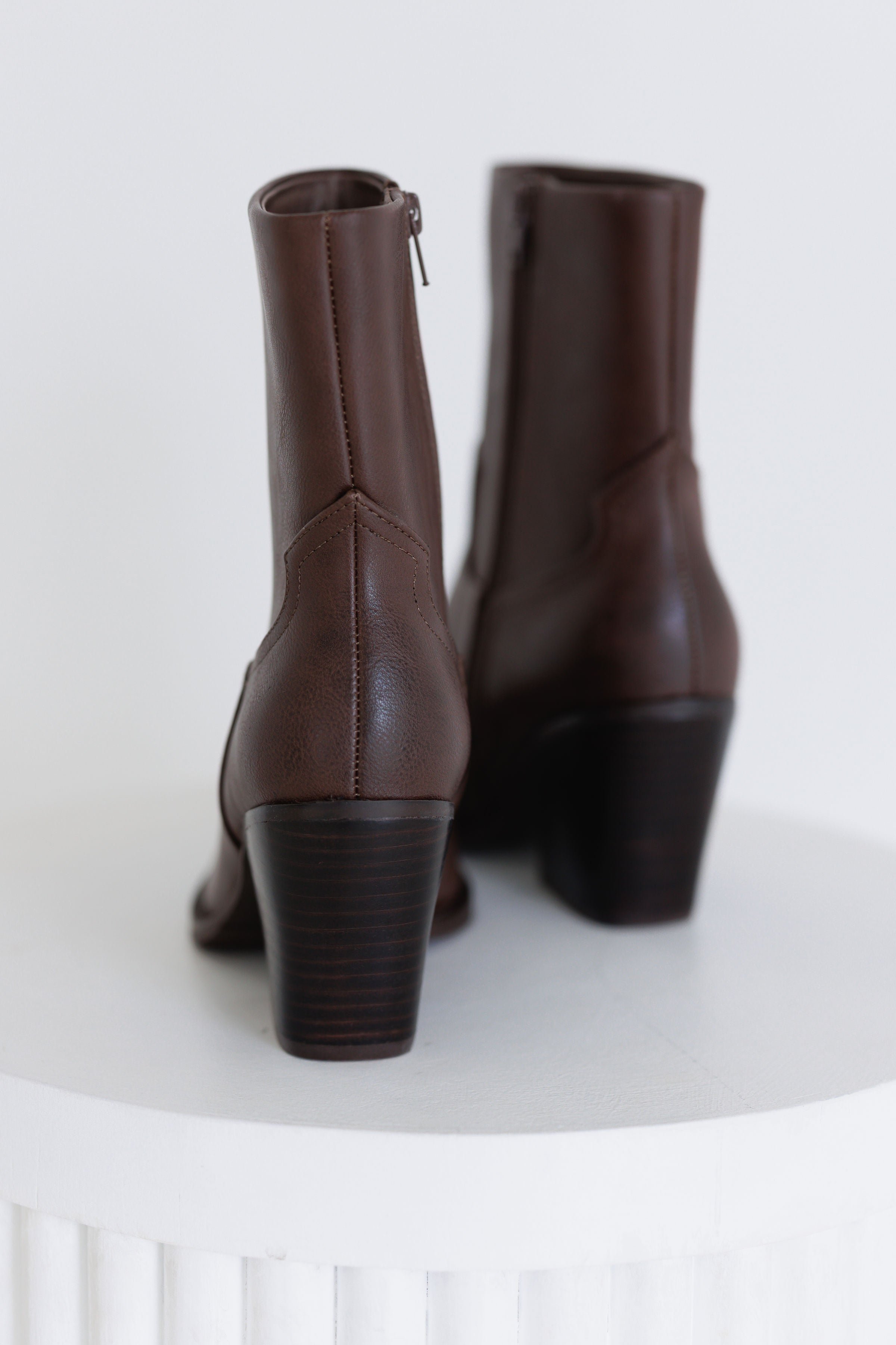 ShuShop: Victoria Boot - Cognac