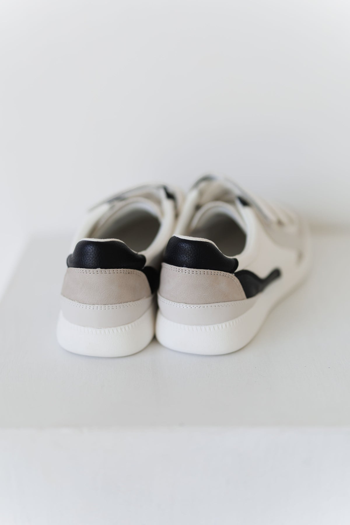 Matisse: Lizzie Sneaker - White Multi - FINAL SALE