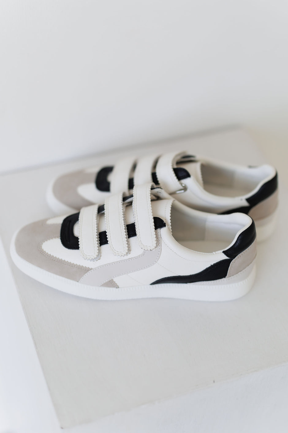 Matisse: Lizzie Sneaker - White Multi - FINAL SALE