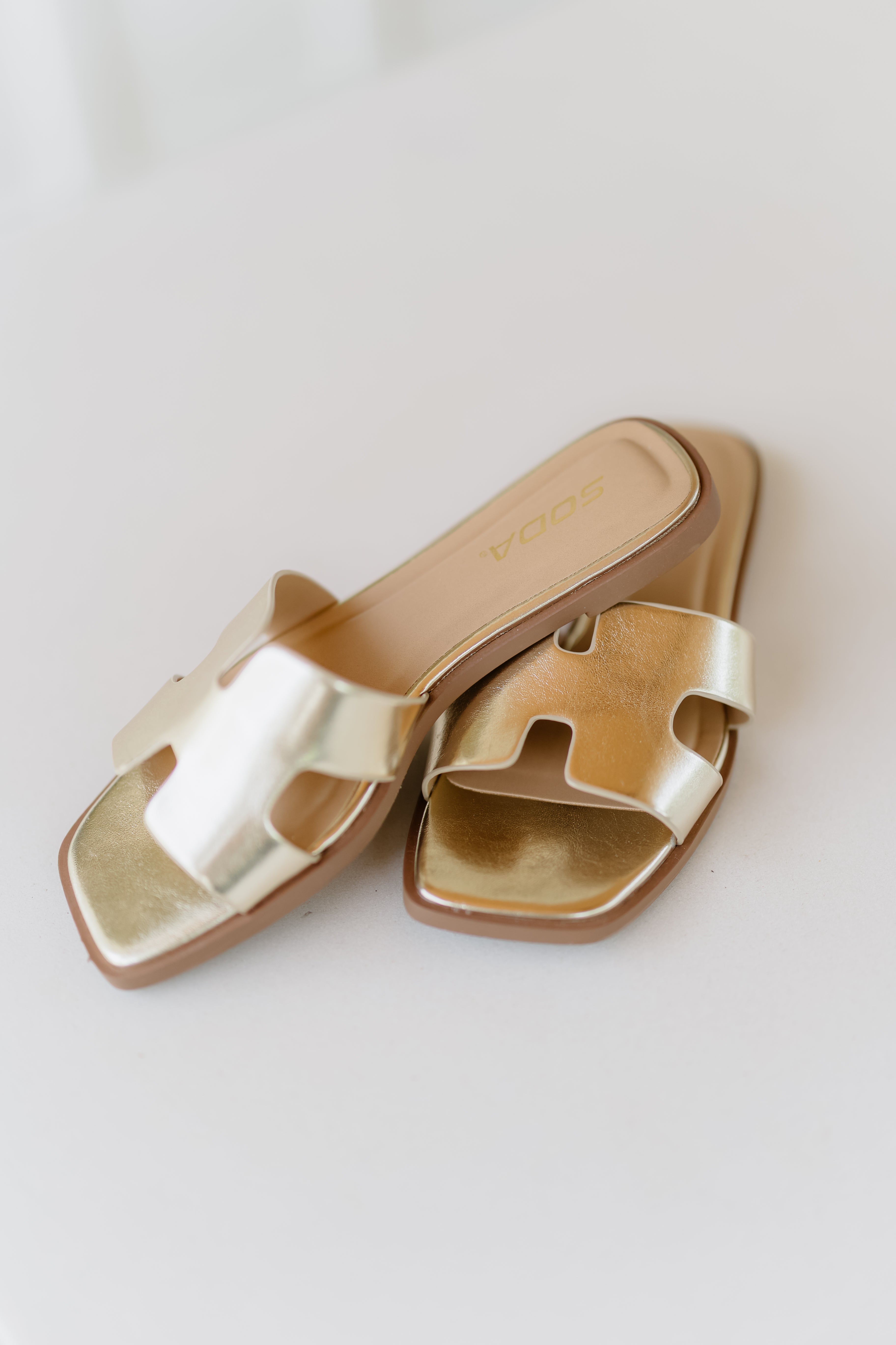 Soda: Knit Sandal - Gold