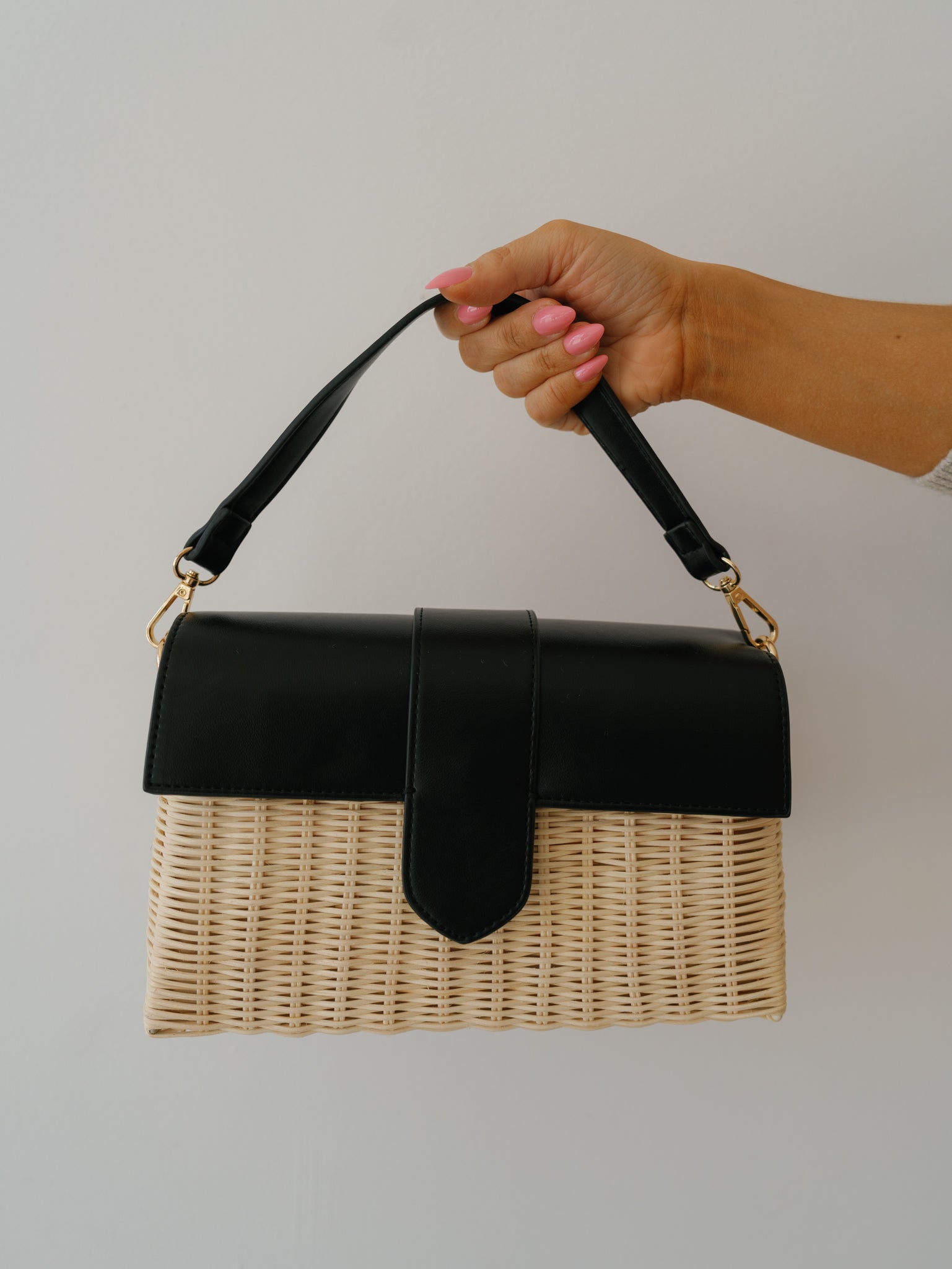 Swanki Crossbody - Black