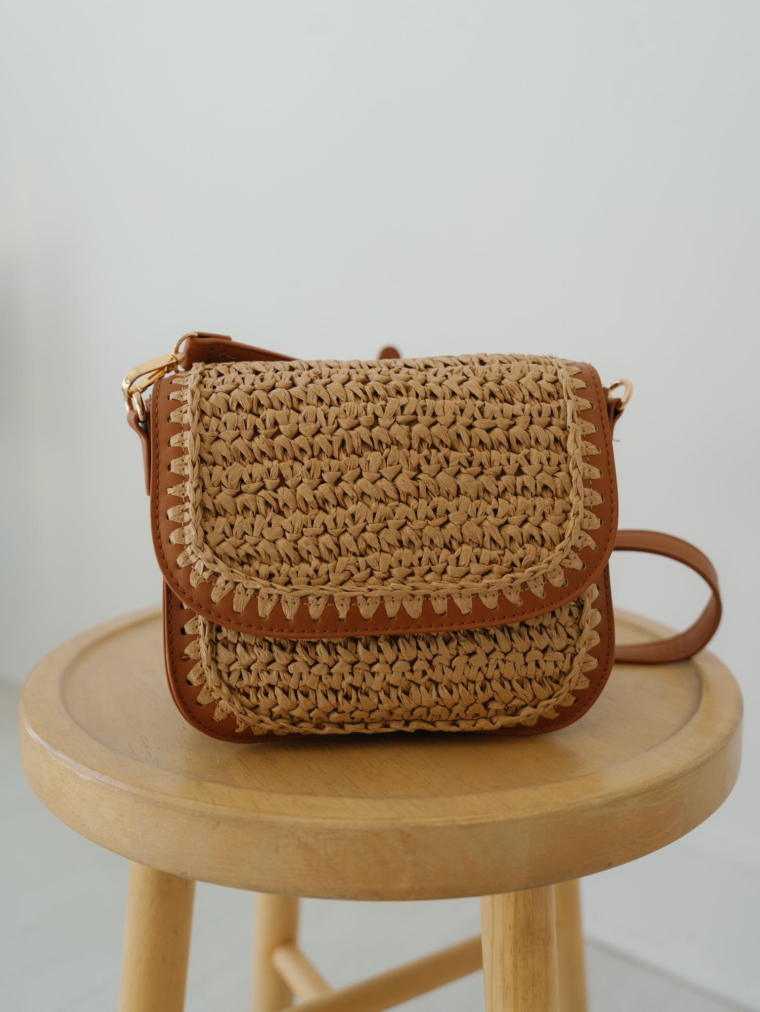 Modish Crossbody