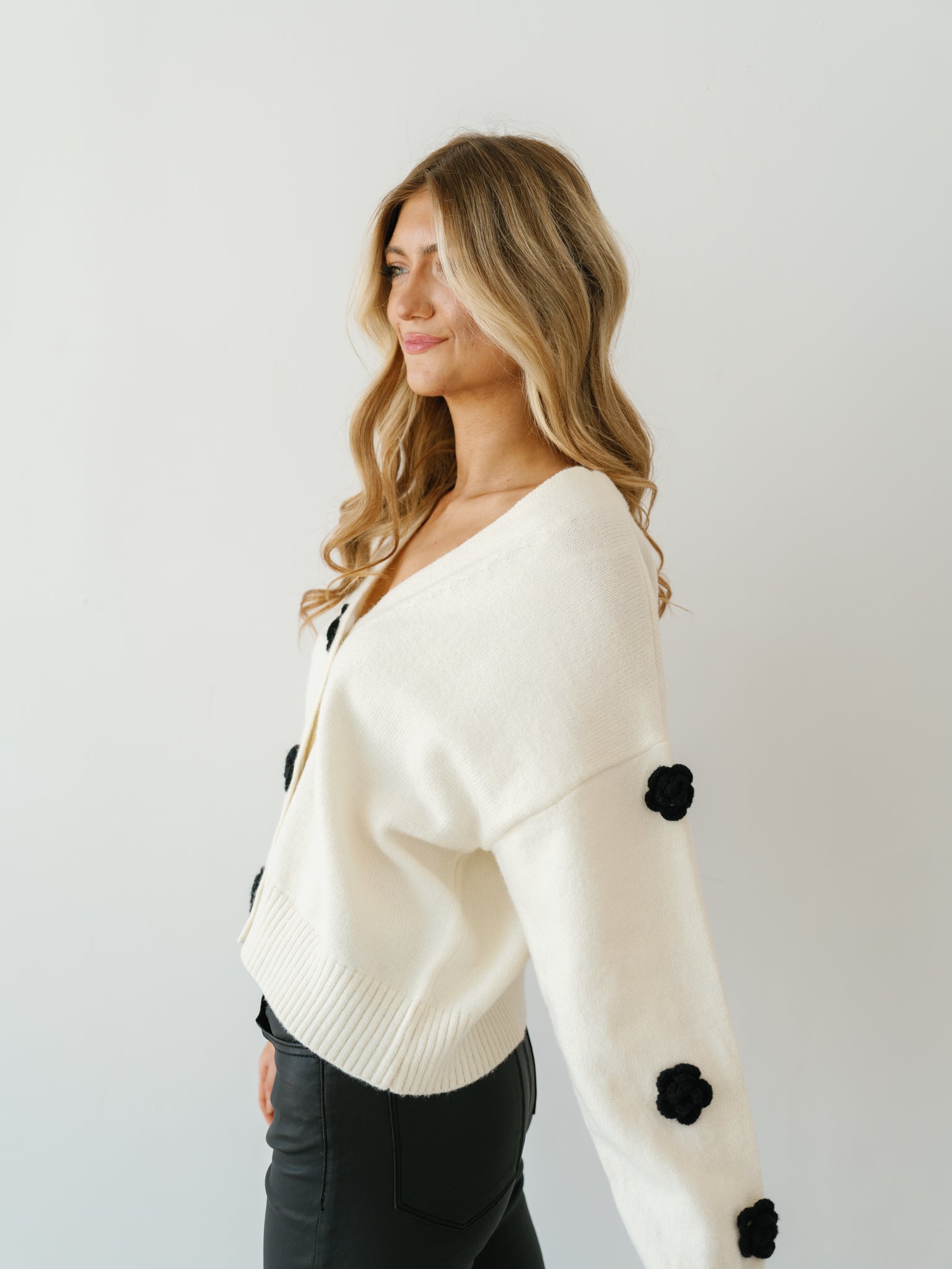 Garden Bloom Cardigan - Ivory/Black