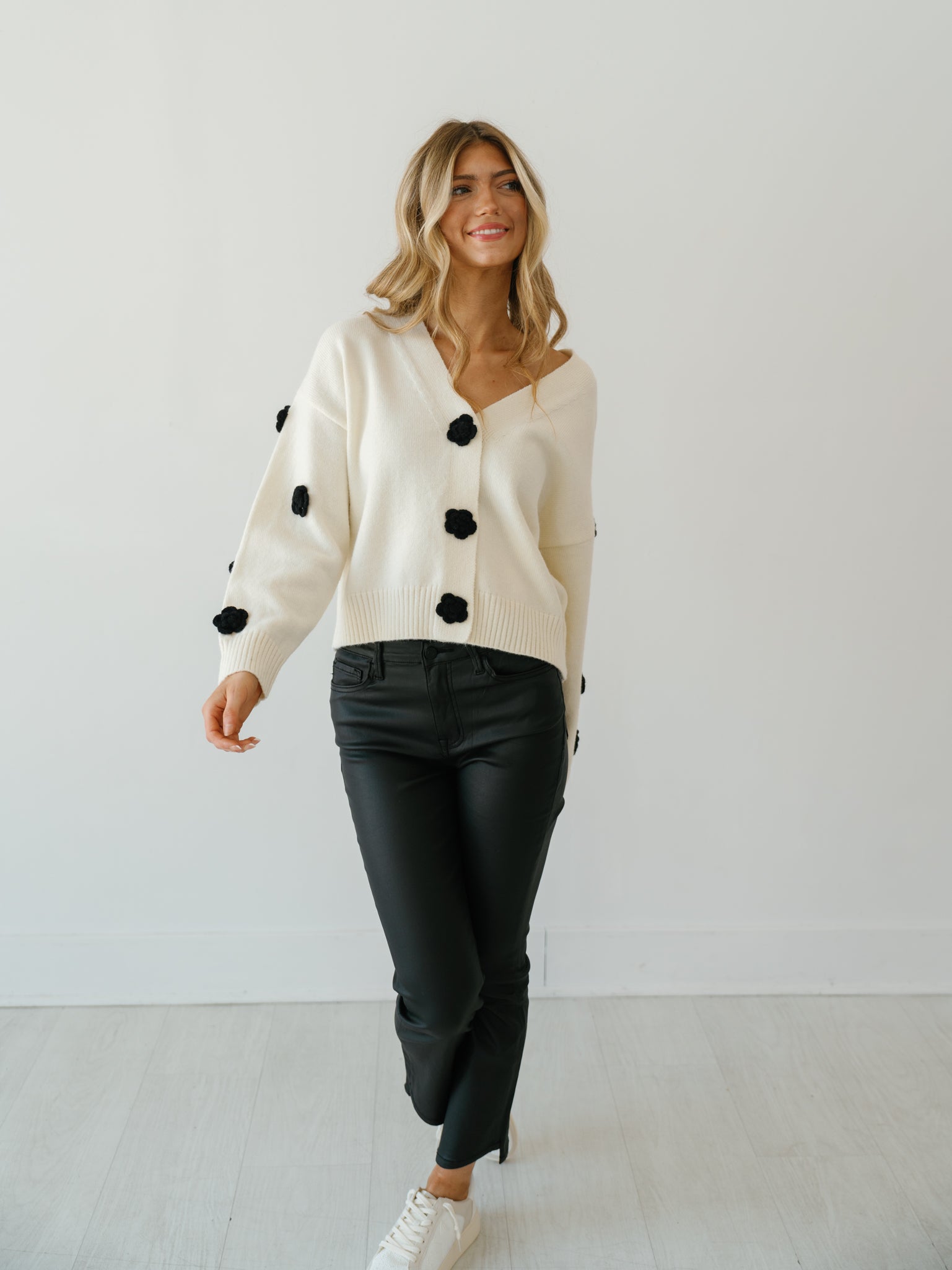 Garden Bloom Cardigan - Ivory/Black